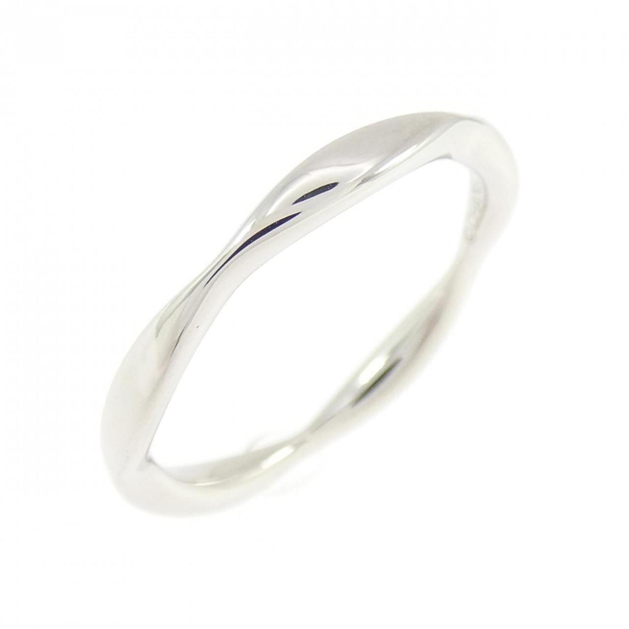 Chanel Camellia Ring — Like New