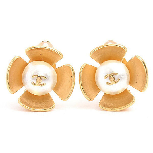 Chanel Earrings for Women, Flower Design Earrings, Coco Mark, Fake Pearl, Gold Color, CHANEL 96P GP