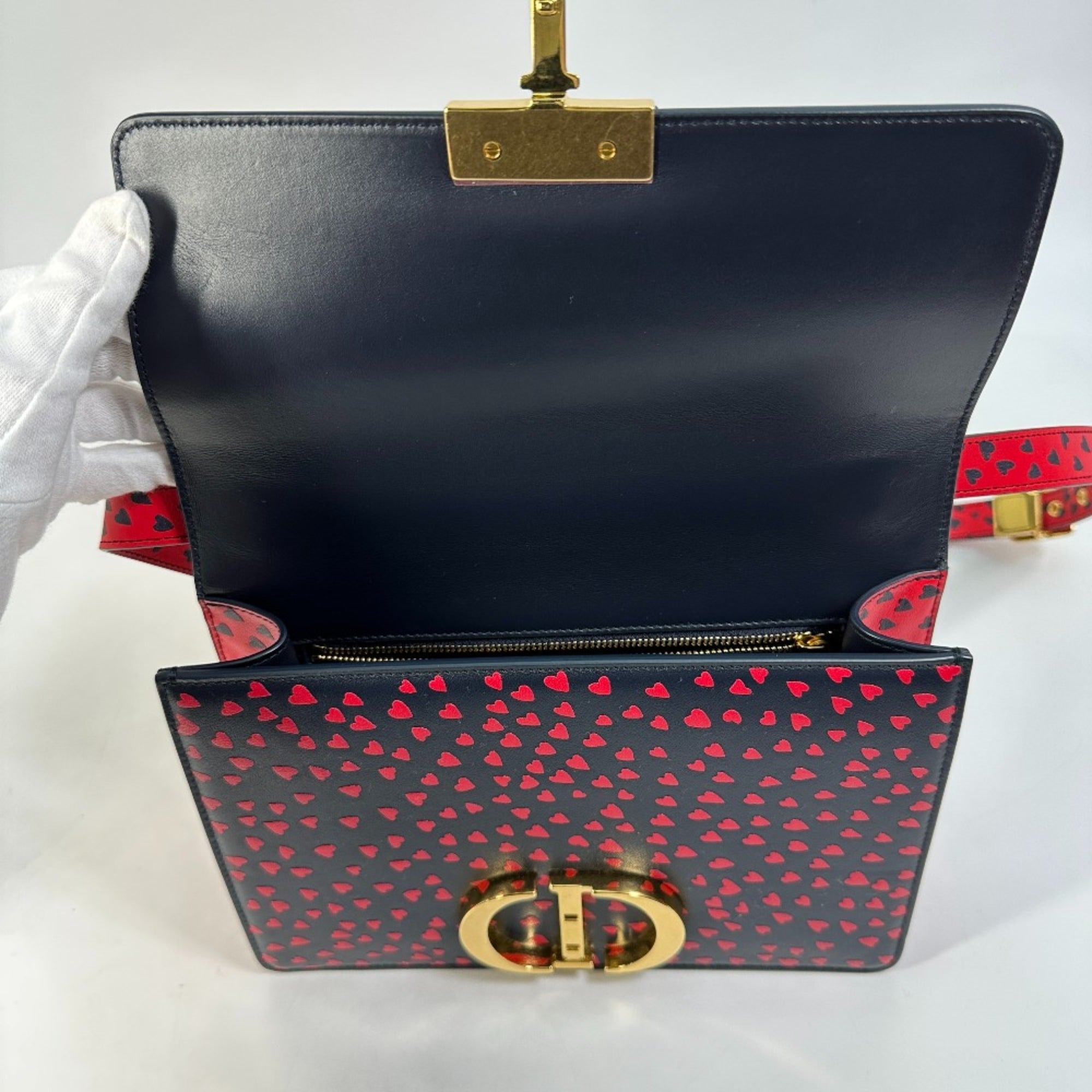 Christian CHRISTIAN DIOR heart Logo Crossbody Shoulder Bag Black Red — Like New