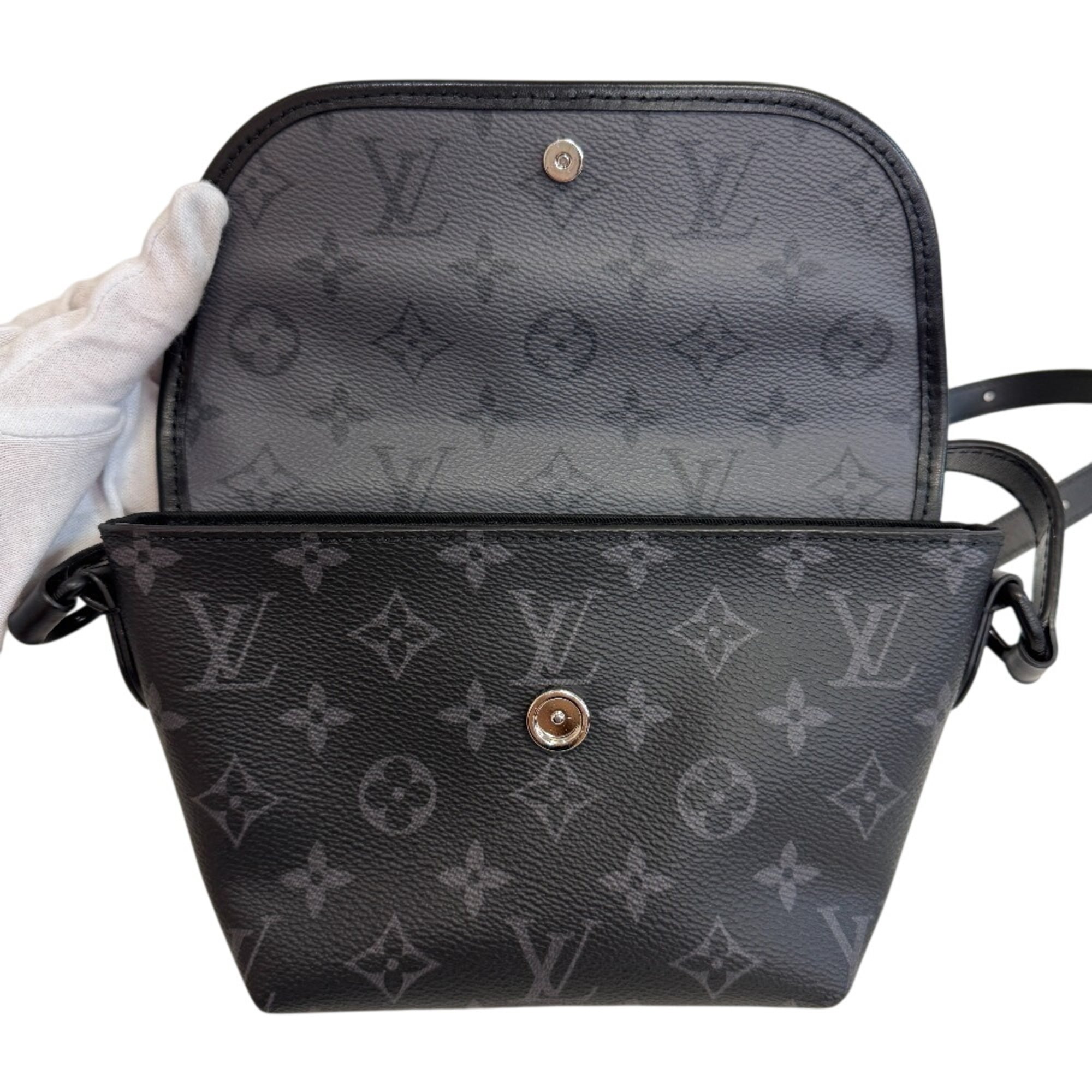 LOUIS VUITTON M12636 Pulse Wearable Wallet Pochette Smartphone Shoulder Bag, Monogram Eclipse, Black — New - Store Return