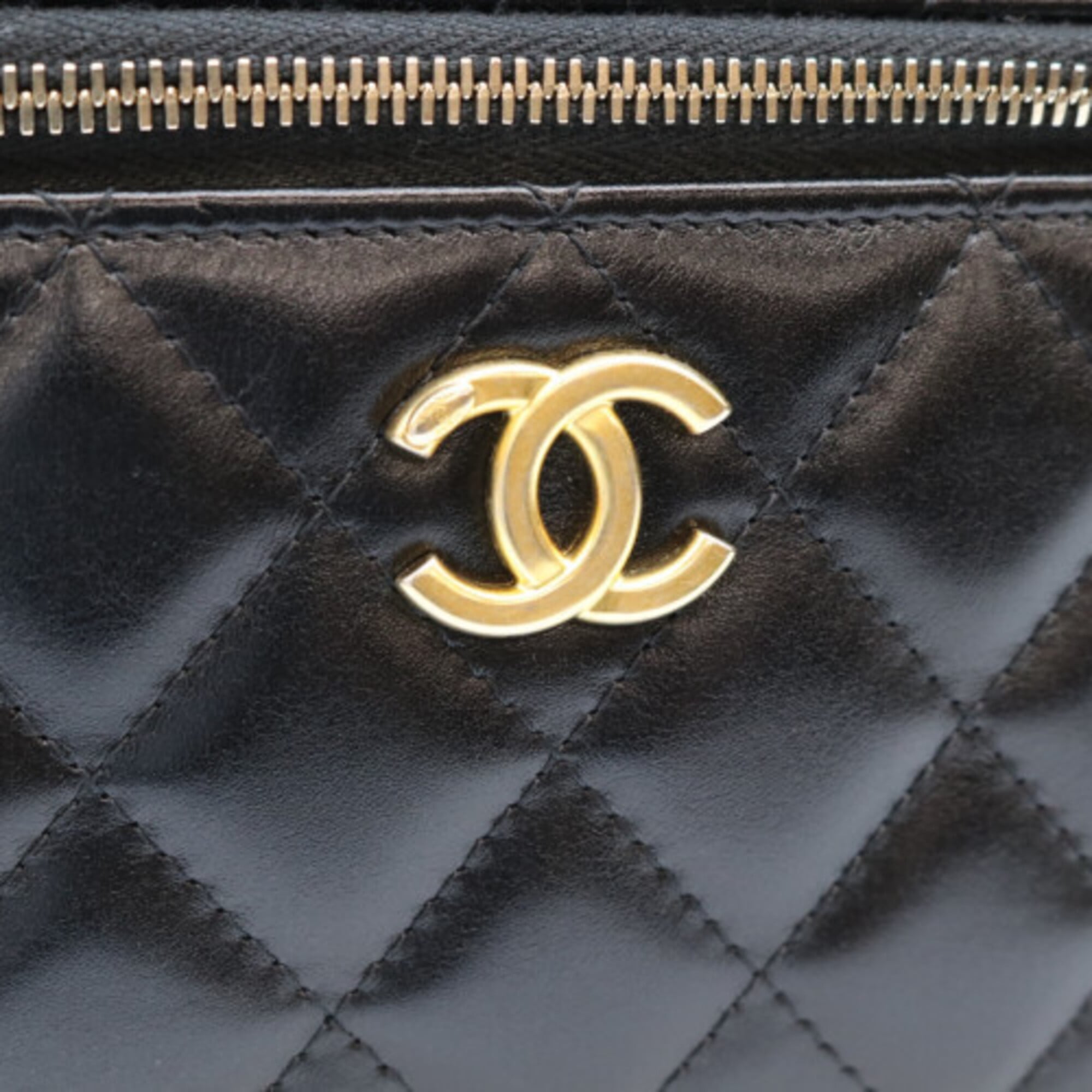 CHANEL AP3243 Black Lambskin Gold Hardware Top Handle 2-Way Vanity Bag Shoulder Women's — Like New