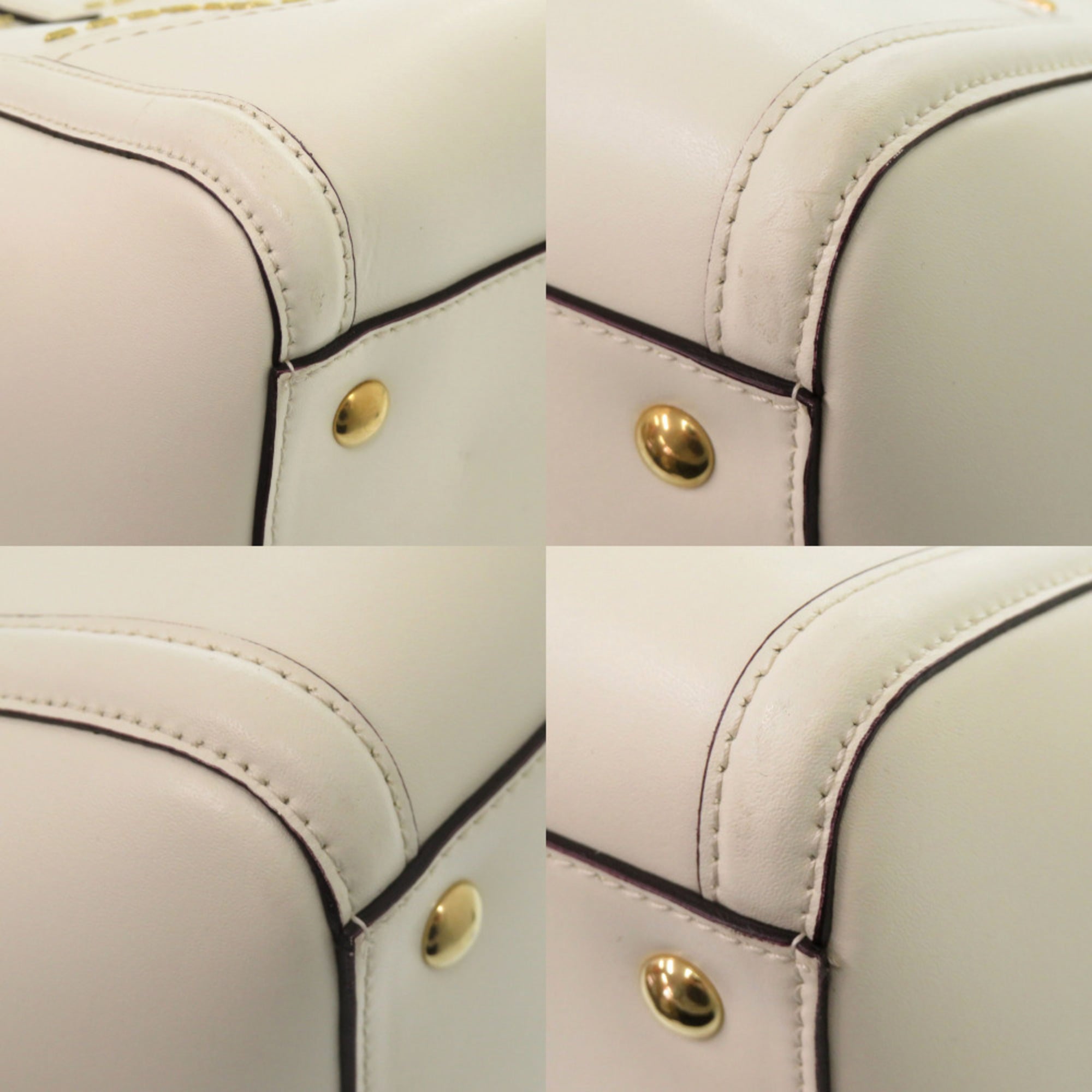 Excellent condition Salvatore Ferragamo Amy EZ-21 G661 gold hardware leather white tote bag, one-shoulder 1544