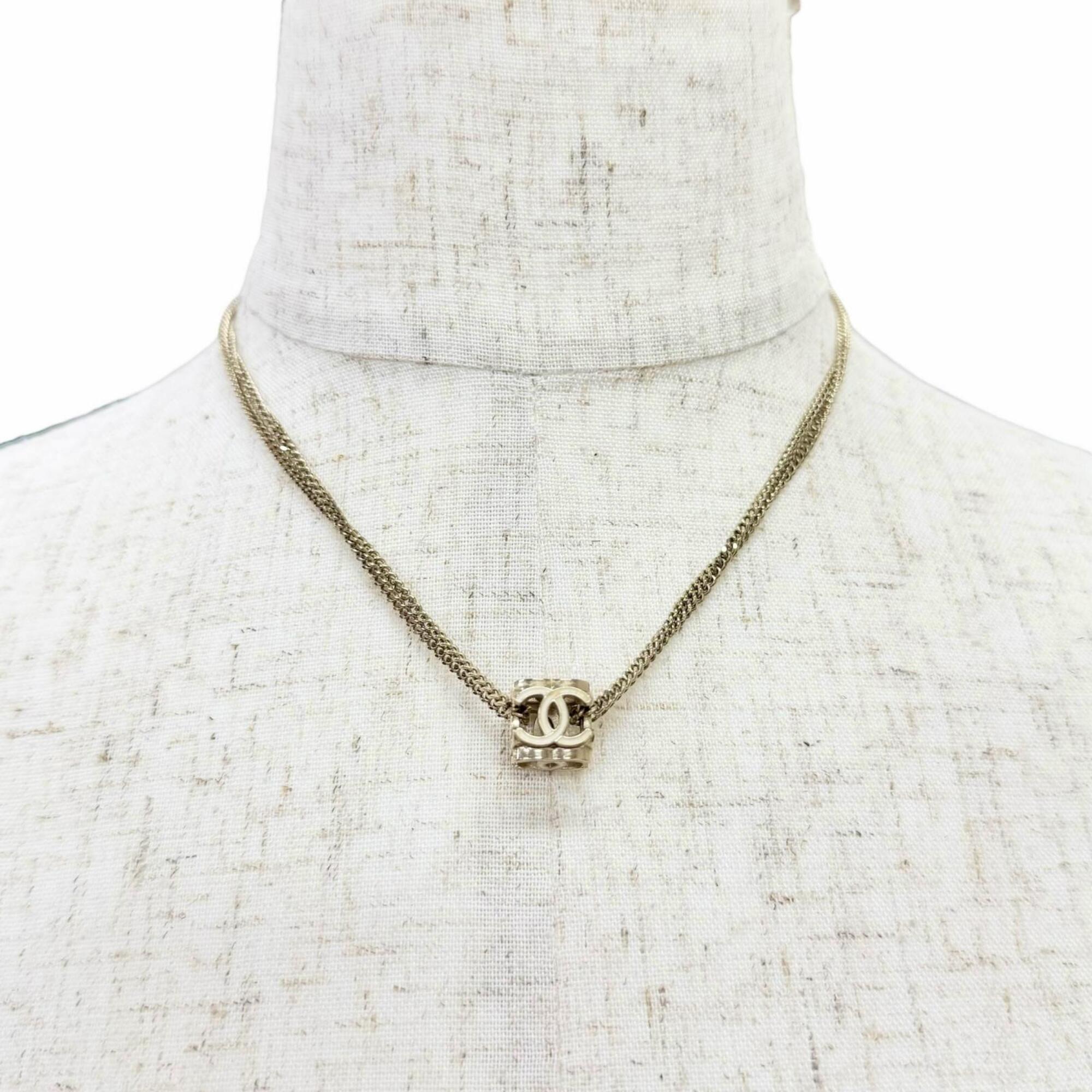 CHANEL A22K CC Logo Coco Mark Cube Necklace Choker Accessory Gold Tone Made in Italy Women's Comes with Box Highly Recommended ◎ — Like New
