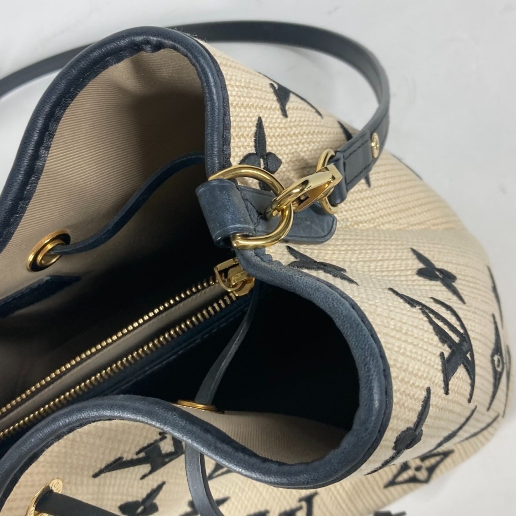 LOUIS VUITTON M23080 Monogram by the Pool NeoNoe MM Shoulder Bag Crossbody Drawstring Cotton Leather Women's Noir Black — Like New