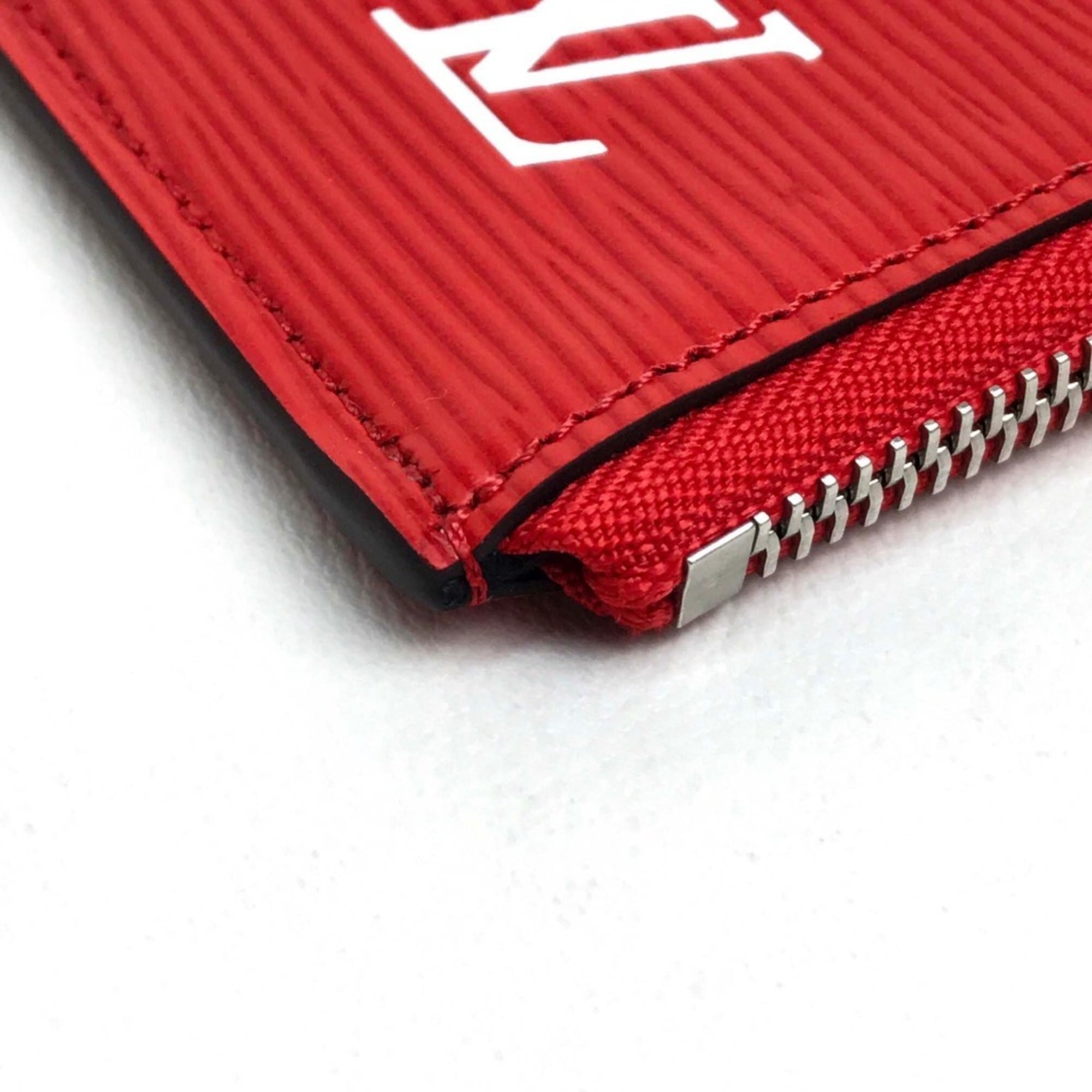 LOUIS VUITTON M67722 Louis Vuitton x Supreme Epi Pochette Jour GM PO.JOUR SP EPI POCHETTE Clutch Bag in Leather, Red, for Men and Women — New - Store Return