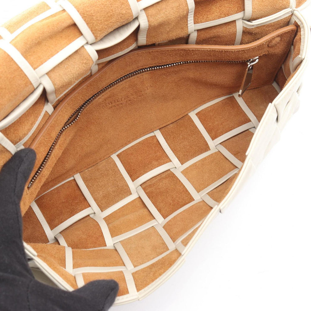 Bottega Veneta The Stretch Cassette Maxi Intrecciato Waist Bag in Ivory Leather for Men and Women