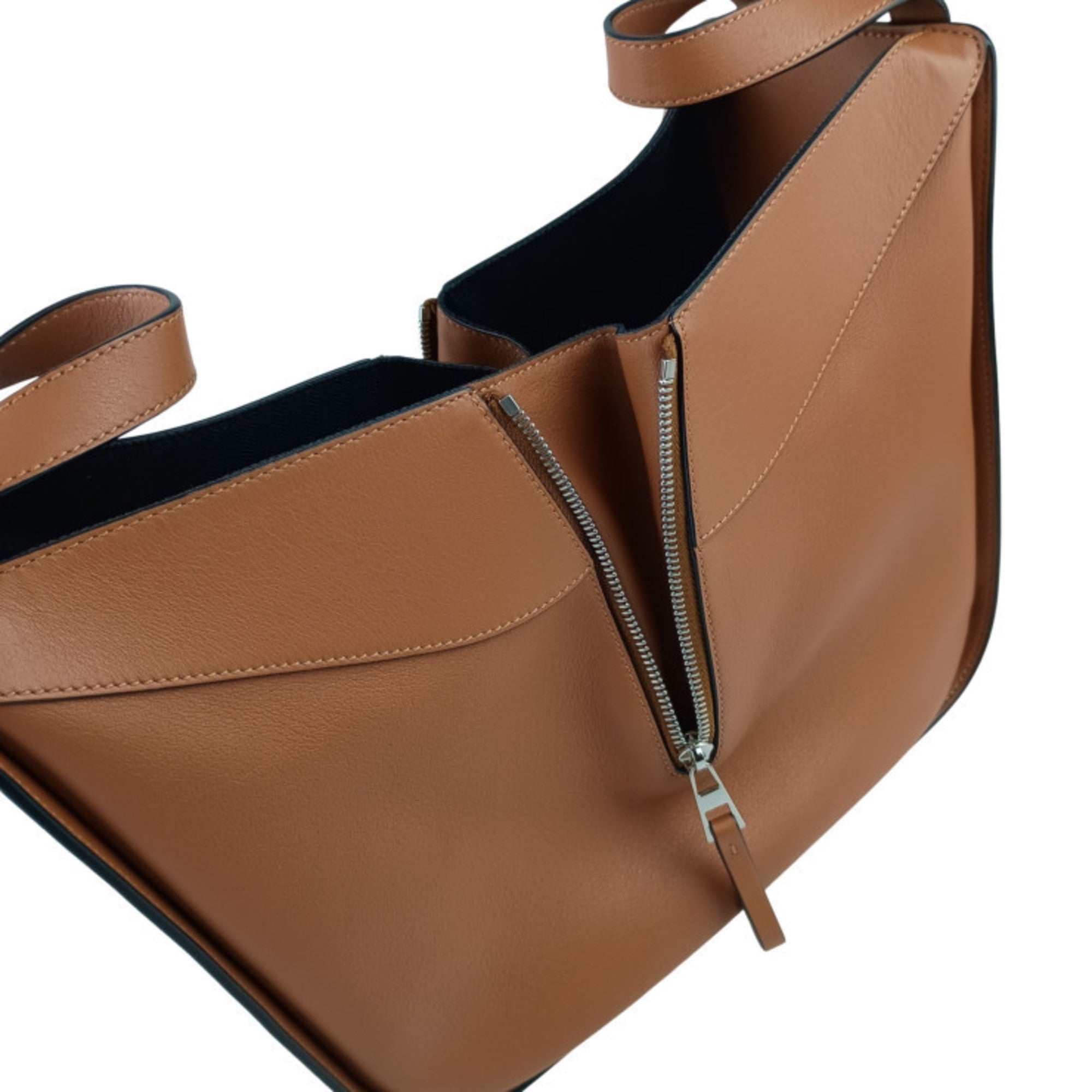 LOEWE Hammock Small Handbag 387.30.S35 TAN (Brown) Classic Calfskin Women's Shoulder Bag — Like New