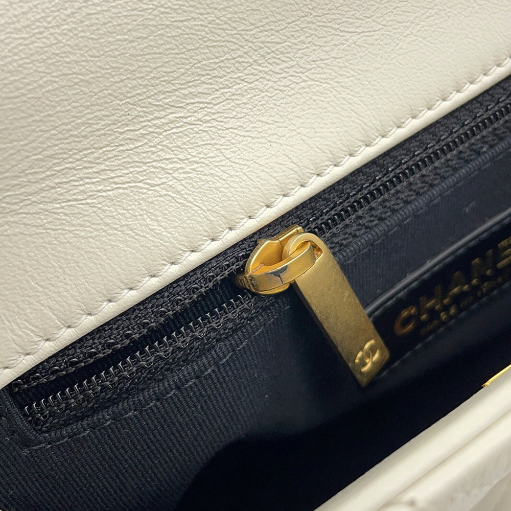 Chanel Chain Shoulder Bag, Matelassé, Coco Mark, Lambskin, White, Handbag, Women's, CHANEL — Like New