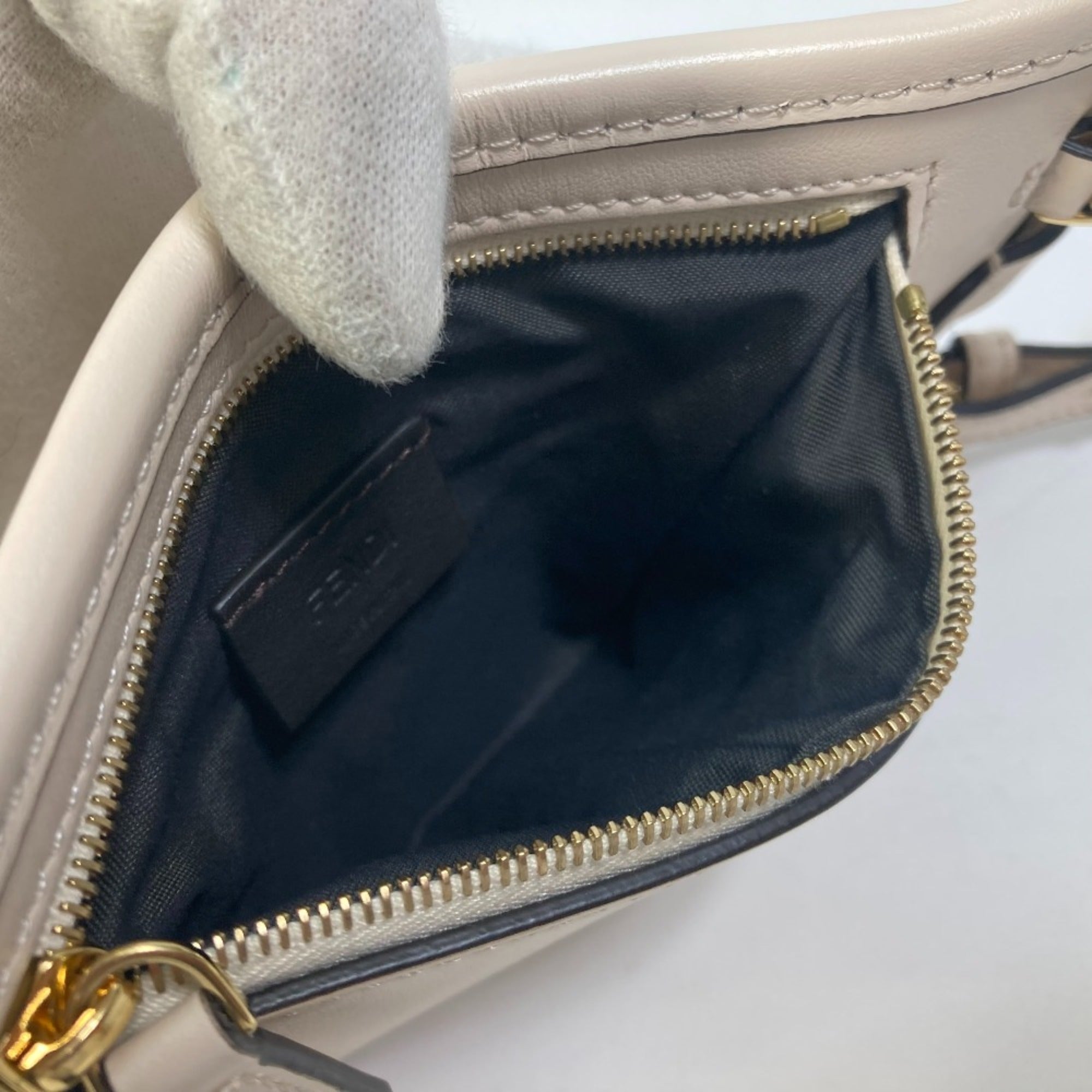 Fendi 7AS131 Smartphone case Orlock Shoulder Bag Crossbody Pouch Beige — Like New