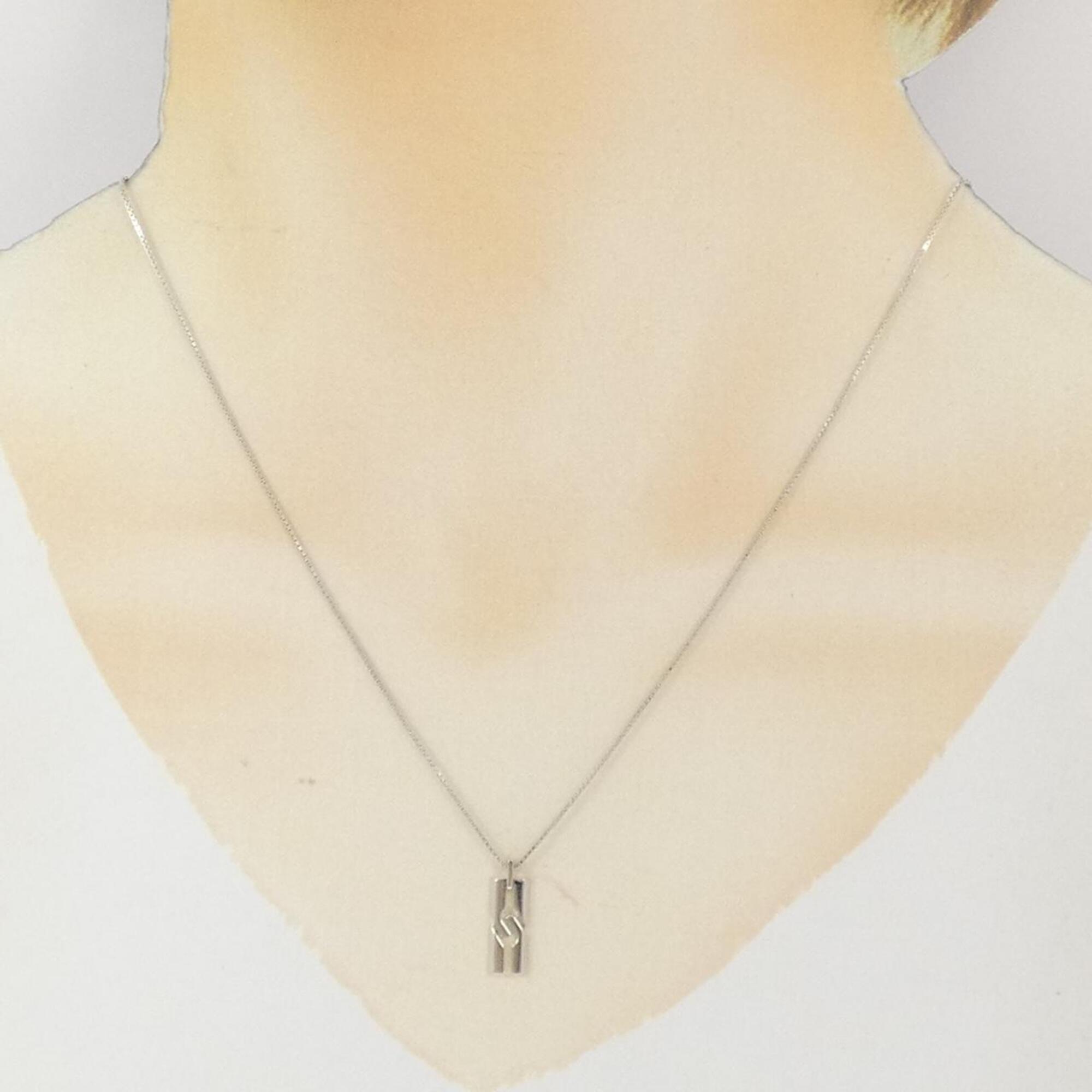 Gucci Infinity Necklace — Like New