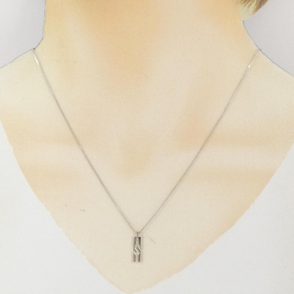 Gucci Infinity Necklace — Like New