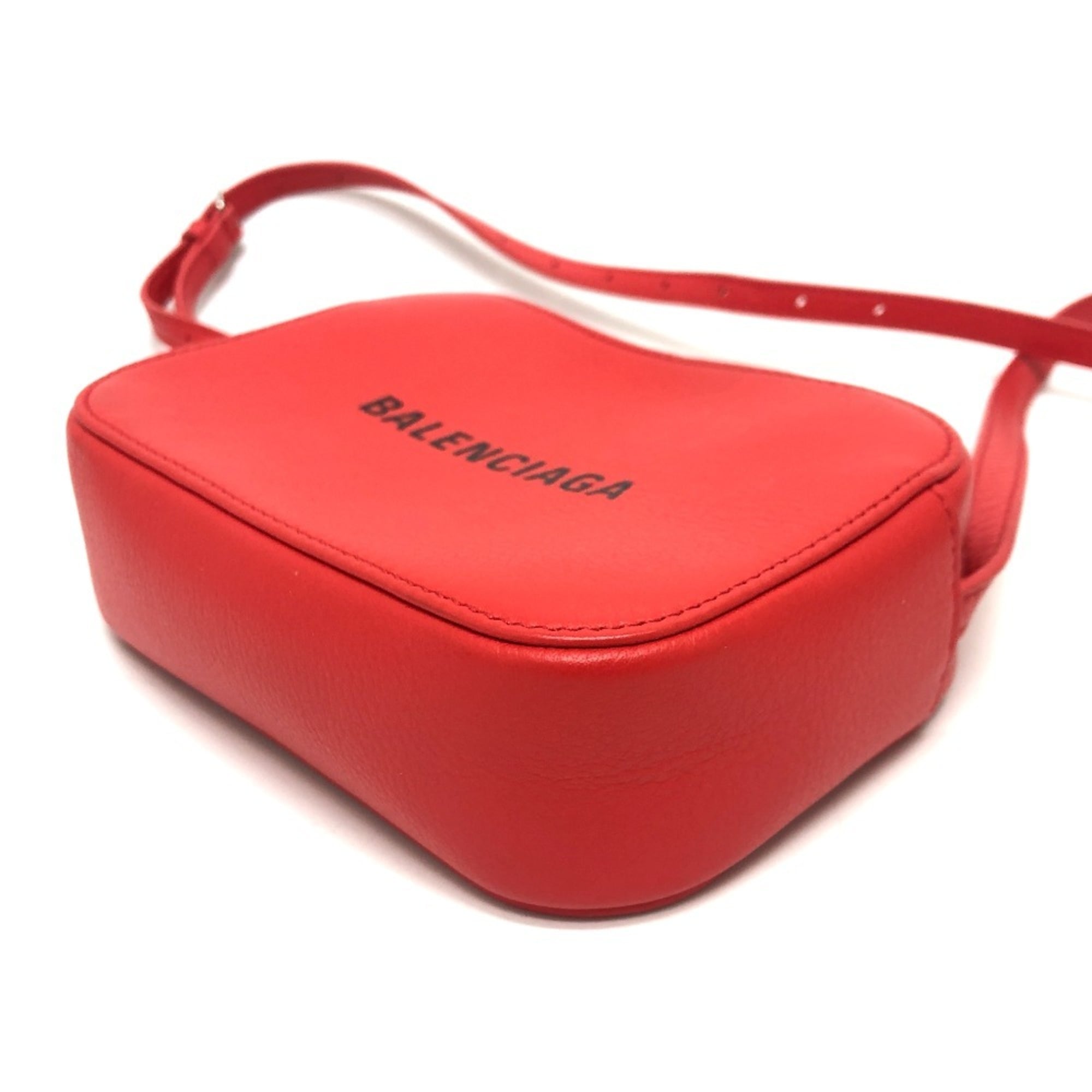 BALENCIAGA 552372 EVERYDAY Camera Bag XS Pochette Shoulder Leather Women's Red E-240911-1 — Like New