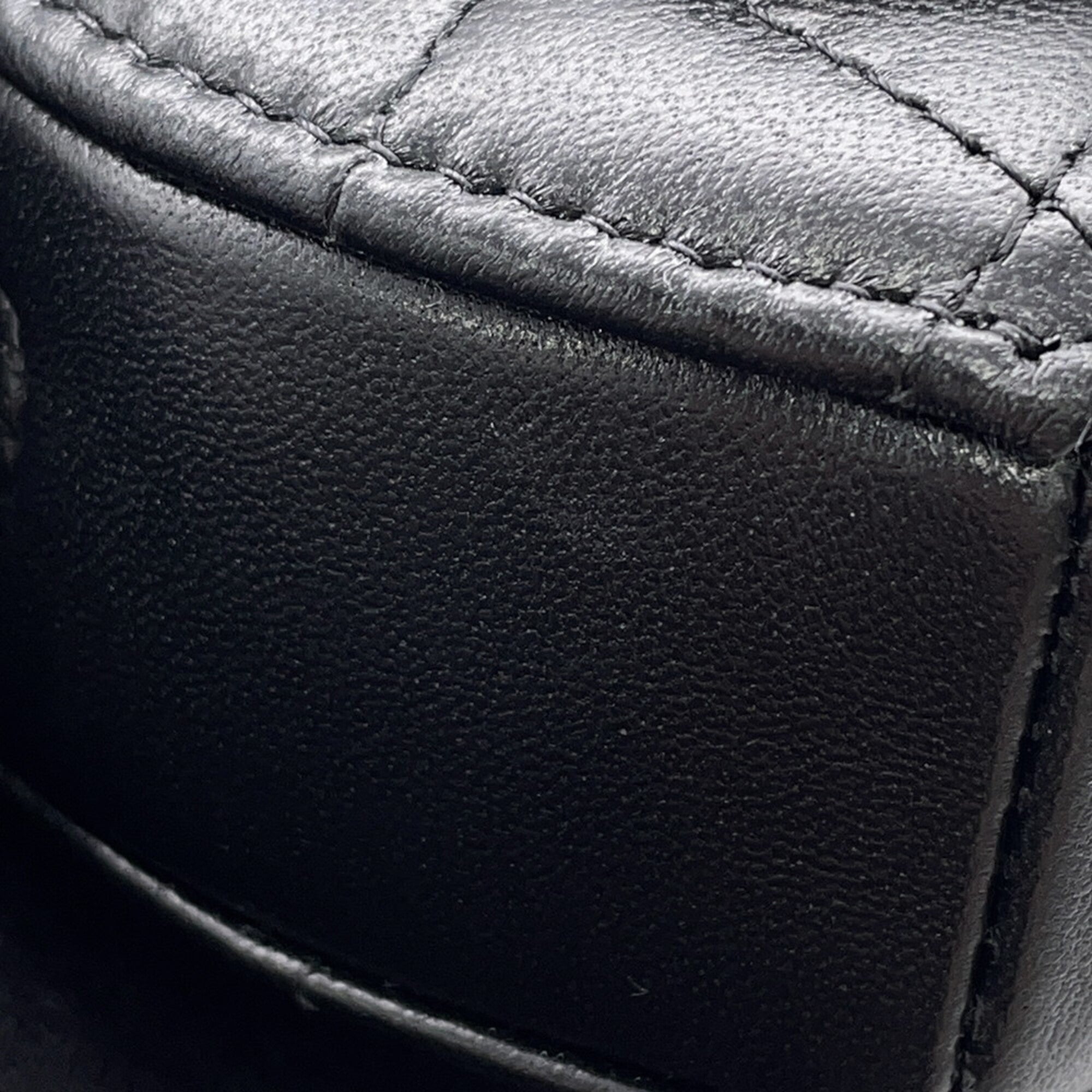 Chanel accessory bag charm, Matelassé heart mini lambskin AP4838, black. handbag pouch — Like New