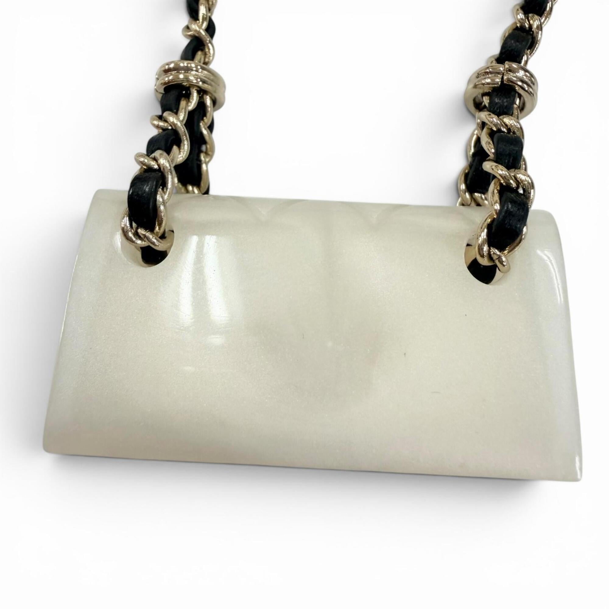 CHANEL B23C Matelassé bag motif Coco Mark chain necklace, ivory, made in Italy, 2023 model, women's — Like New