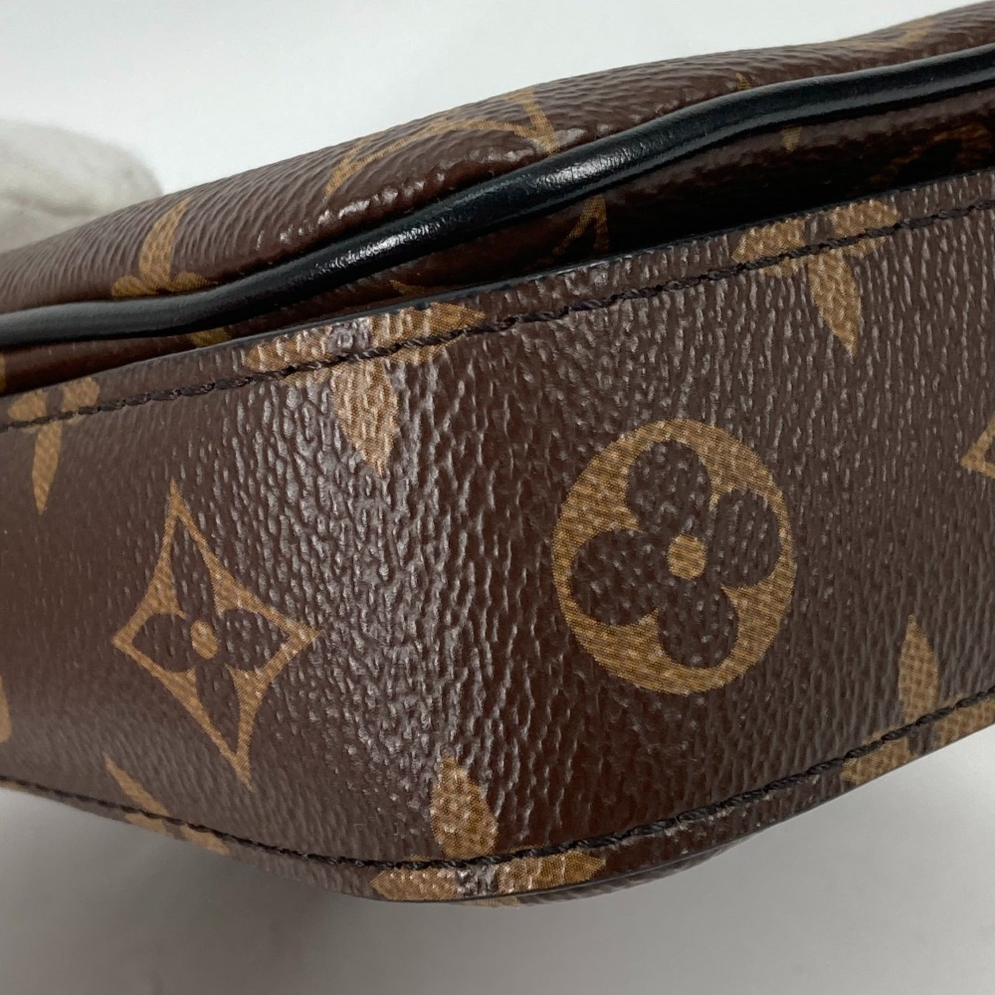 LOUIS VUITTON M81522 Monogram S-Lock Vertical Wearable Wallet Pochette Shoulder Bag Canvas Men's Maroon Brown L-240215-22 — New - Store Return