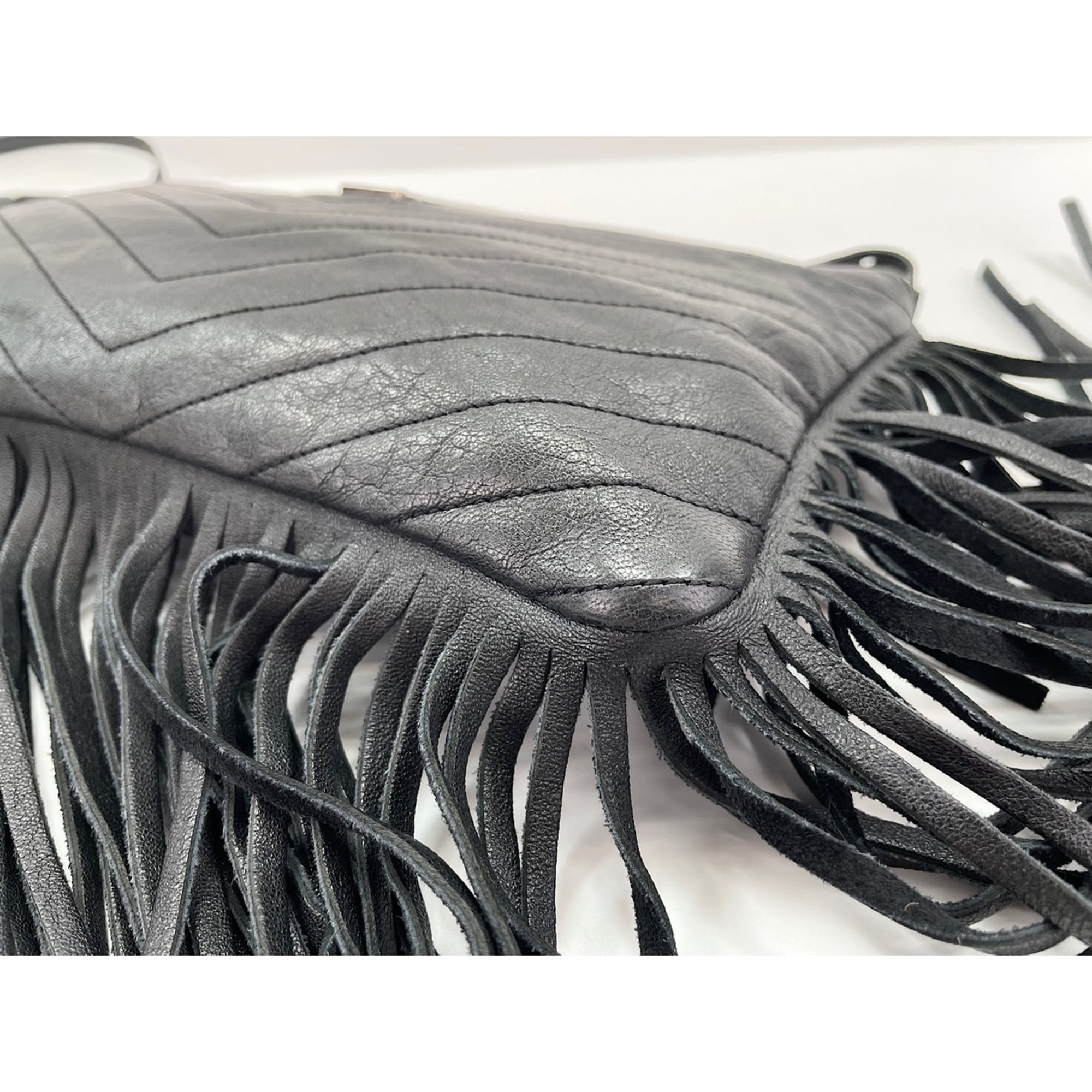 Yves Saint Laurent leather shoulder bag, black — New - Store Return