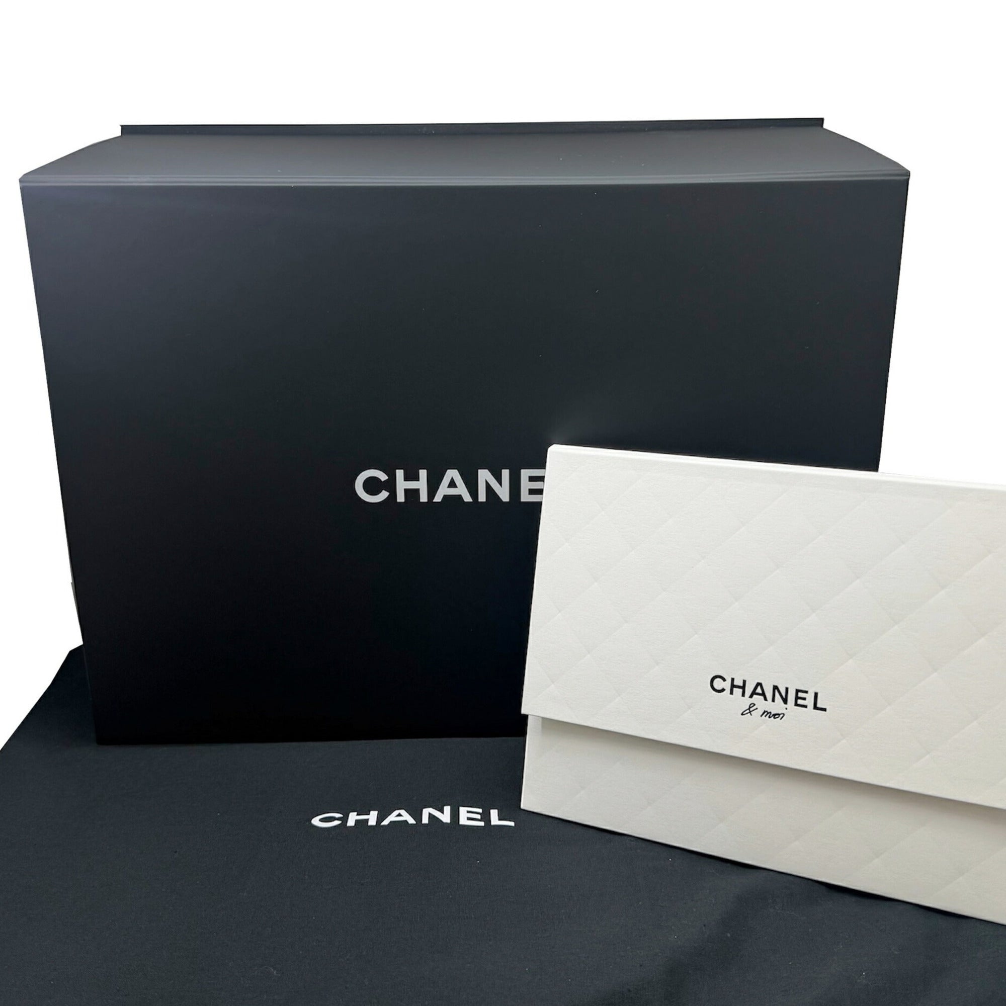 CHANEL Matelassé 22 Small Handbag, Calfskin, Black AS3260, Chain Tote, Women's — Like New