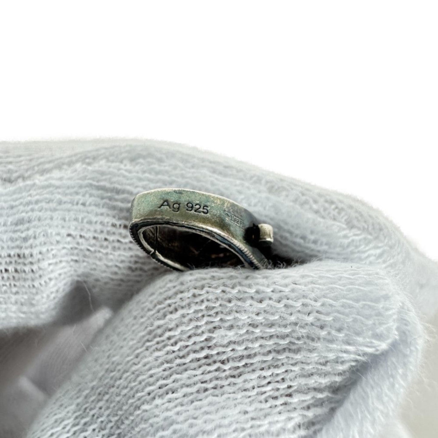 Gucci G Cube Crystal 17 Square Bracelet with Smoked Finish, Rhinestones, and Arabesque Design in Ag925 (550888 J7863 8192) for Women