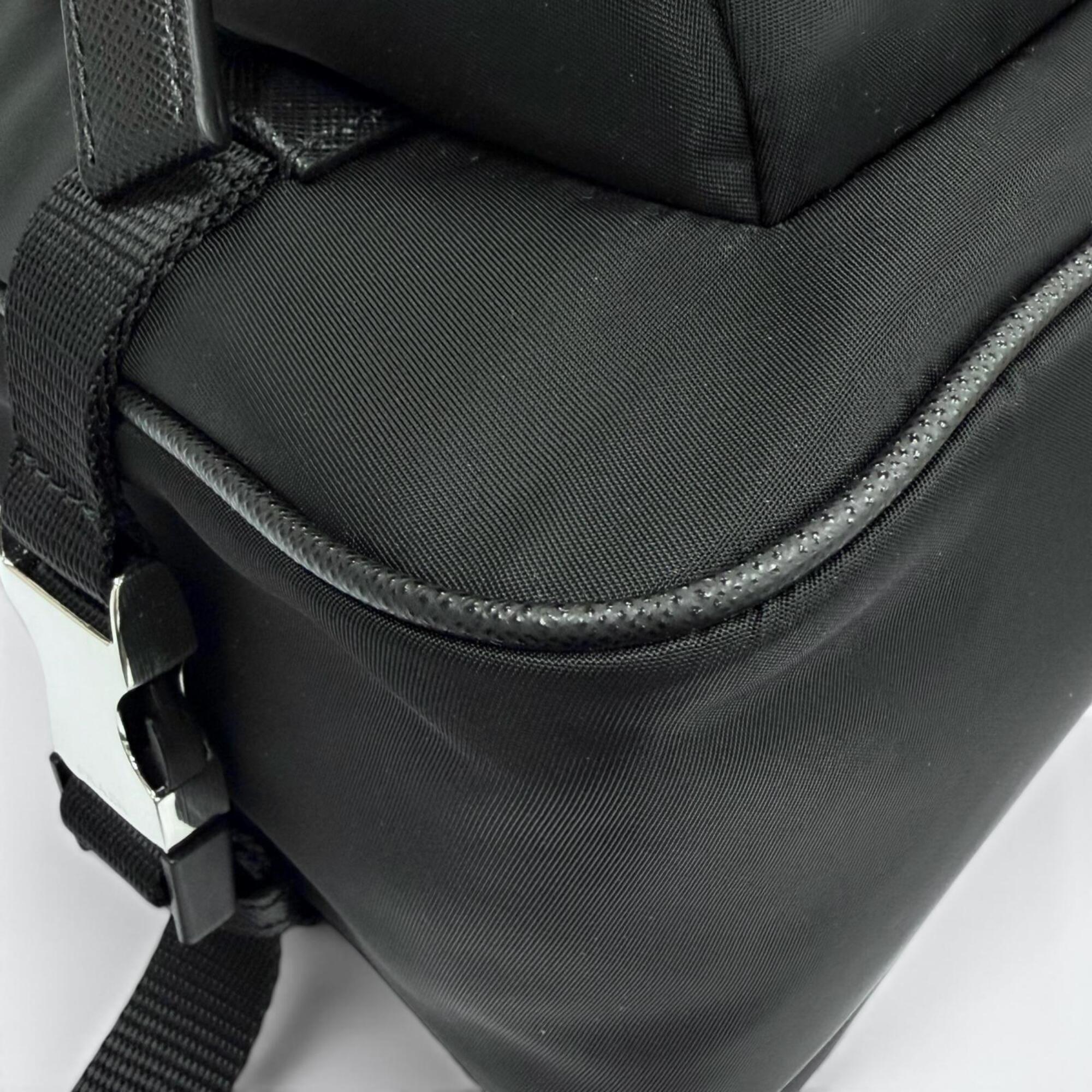 PRADA 2VH191 Nylon Leather Triangle Logo Plate Re-Nylon Shoulder Bag Black Made in Italy Men's — Like New