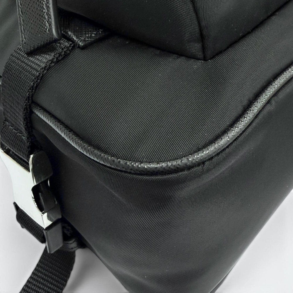 PRADA 2VH191 Nylon Leather Triangle Logo Plate Re-Nylon Shoulder Bag Black Made in Italy Men's — Like New