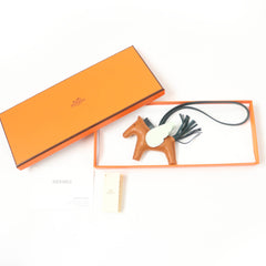 HERMES Rodeo Charm Pegasus PM Gold Vert Chypre Fizz Anjou Milo Bag U Stamp with Box Made in France Women's — Like New