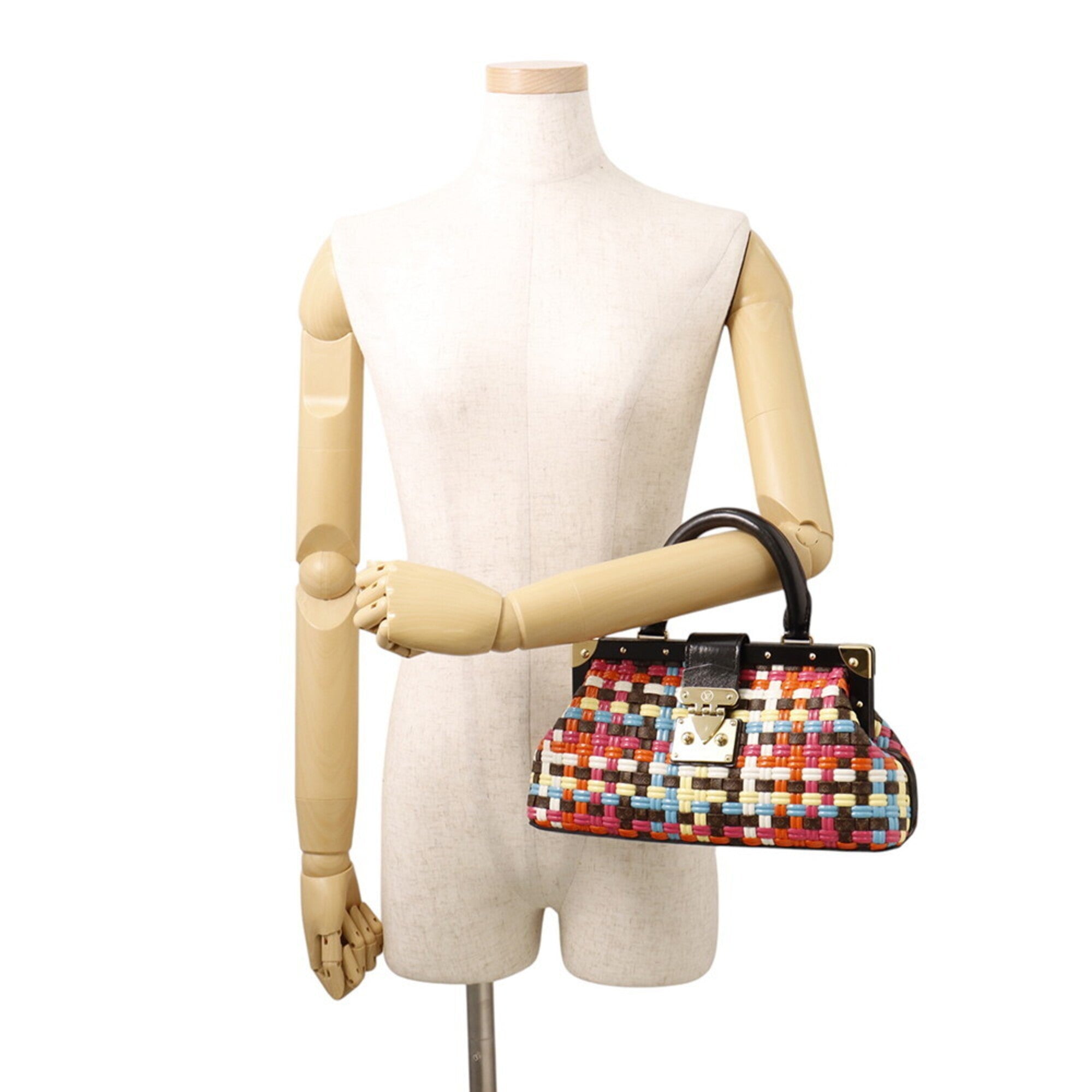 Louis Vuitton handbag, Monogram clutch M22323 LOUIS VUITTON handbag 2023SS Nicolas Ghesquière — Like New