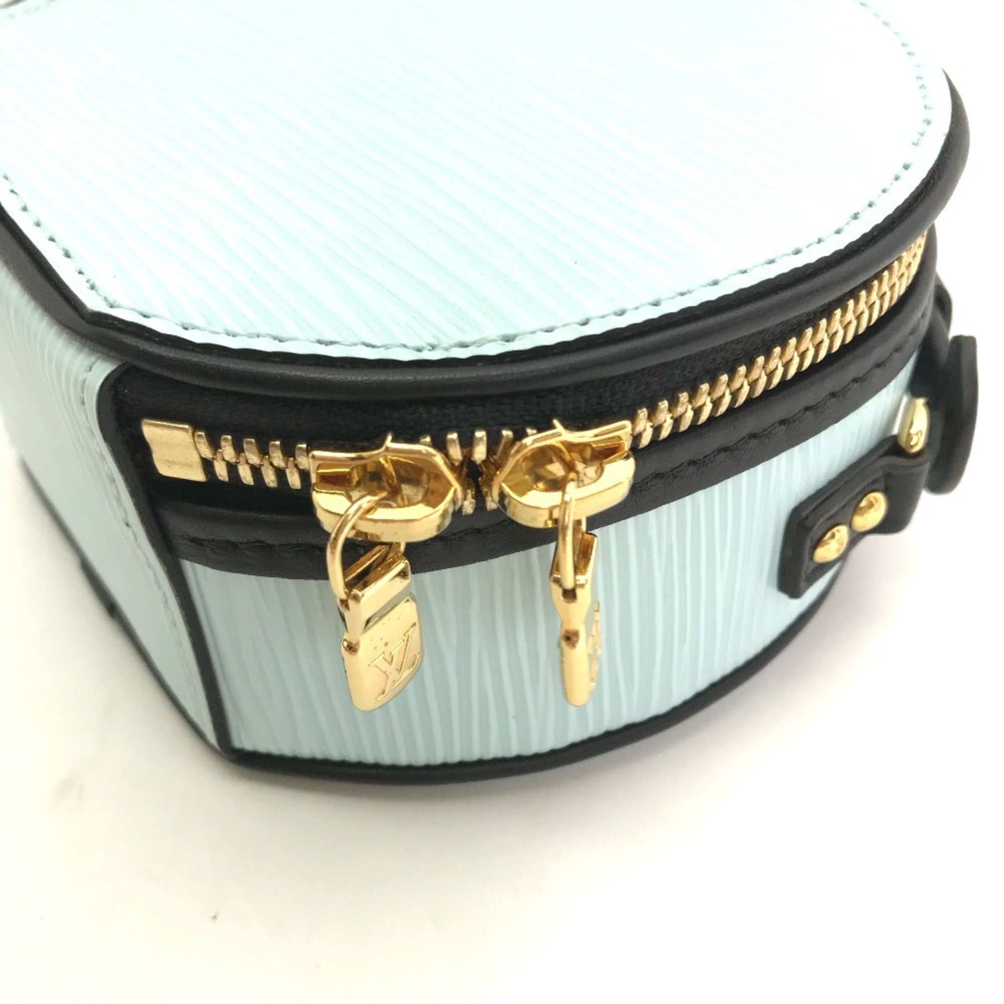 LOUIS VUITTON R97999 Epi Petite Boite Chapeau 2-Way Handbag/Pouch/Shoulder Bag in Leather, Seaside Blue, Like New — Like New