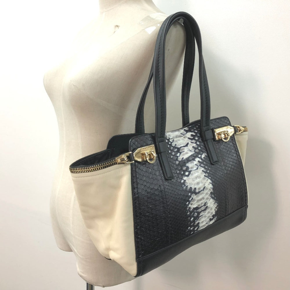 Salvatore Ferragamo Gancini Shoulder Bag Handbag Leather Women's Black — New - Store Return