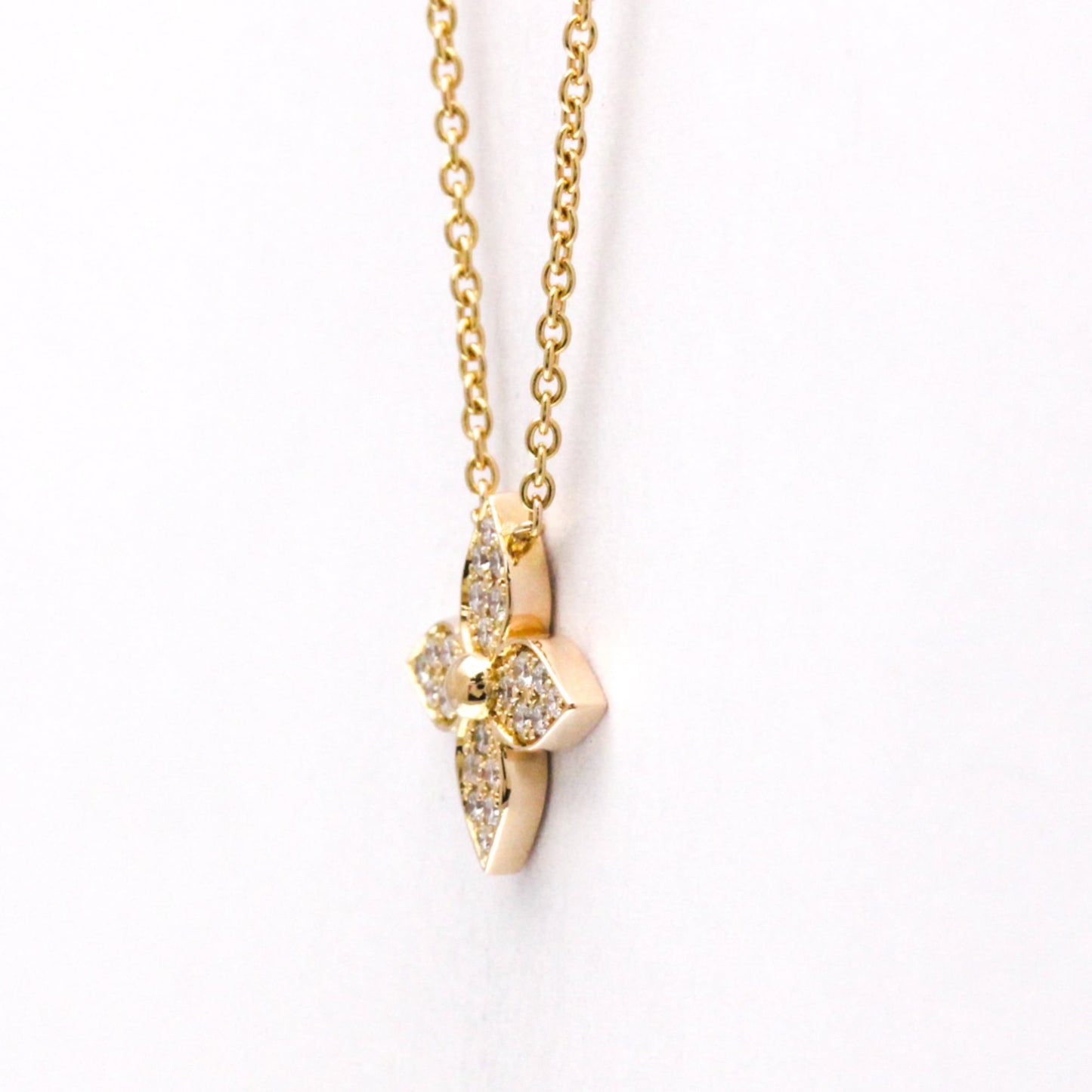 Louis Vuitton Pandantif Star Blossom Diamond Necklace Q93522 Pink Gold (18K) Diamond Men,Women Fashion Pendant Necklace (Pink Gold)