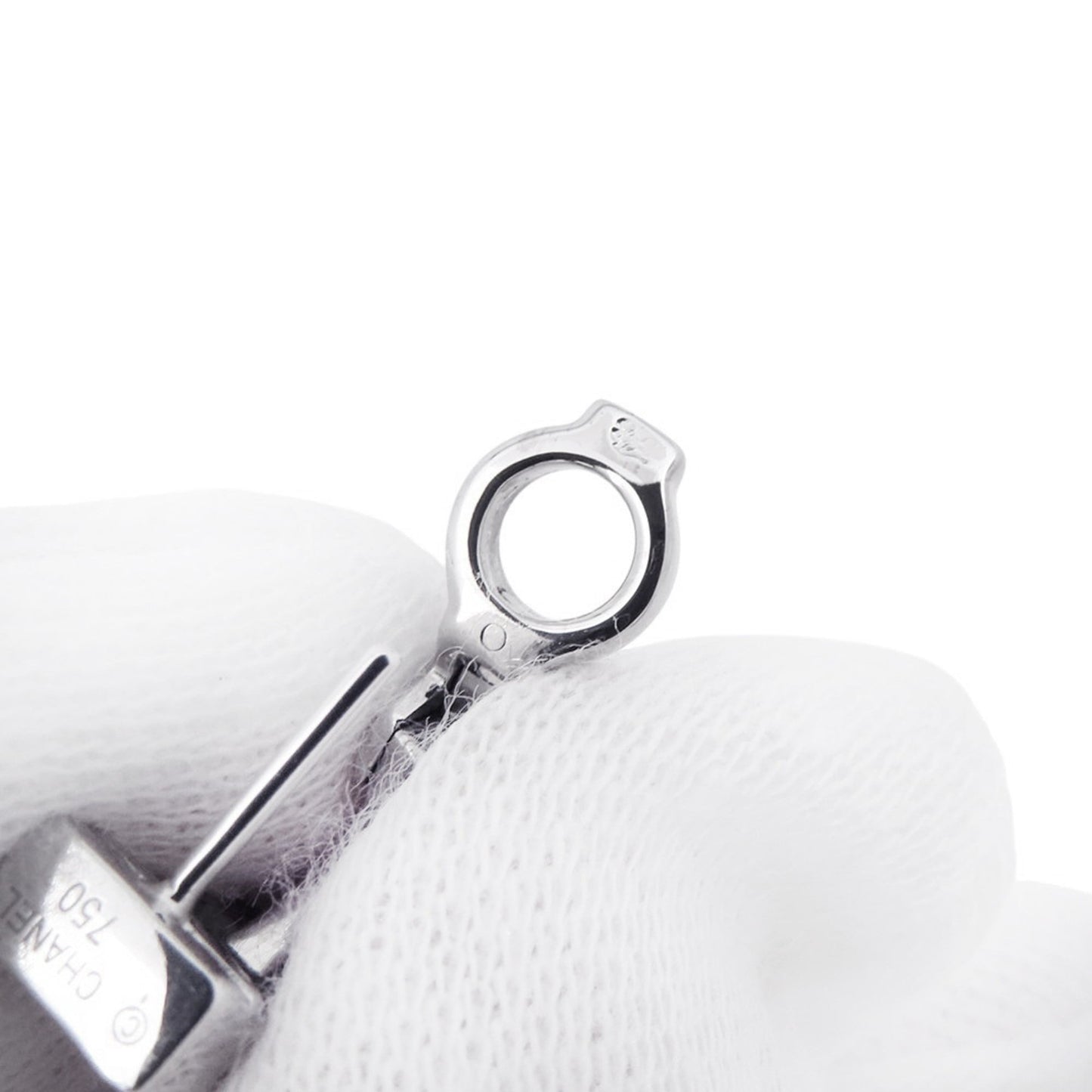 CHANEL 1932 Bijoux de Diamant Diamond Earrings 18KWG