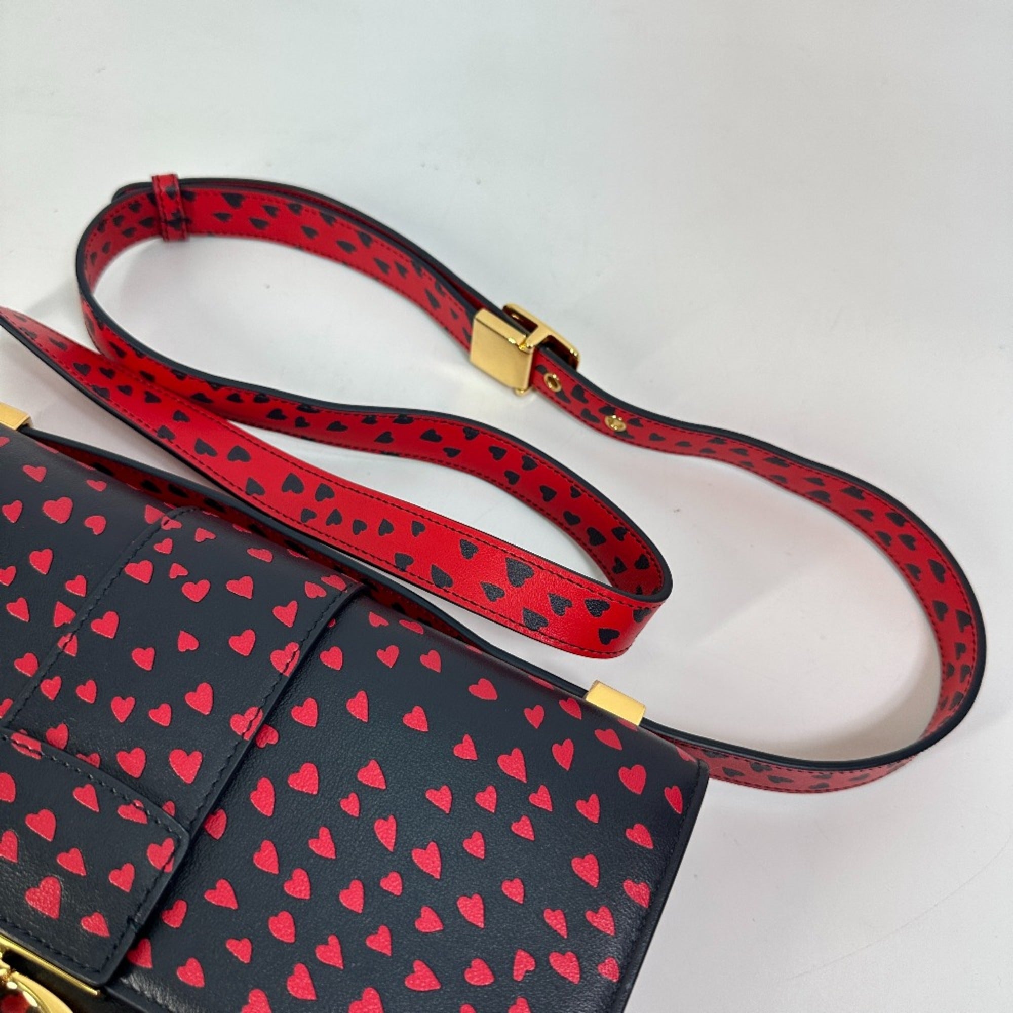 Christian CHRISTIAN DIOR heart Logo Crossbody Shoulder Bag Black Red — Like New