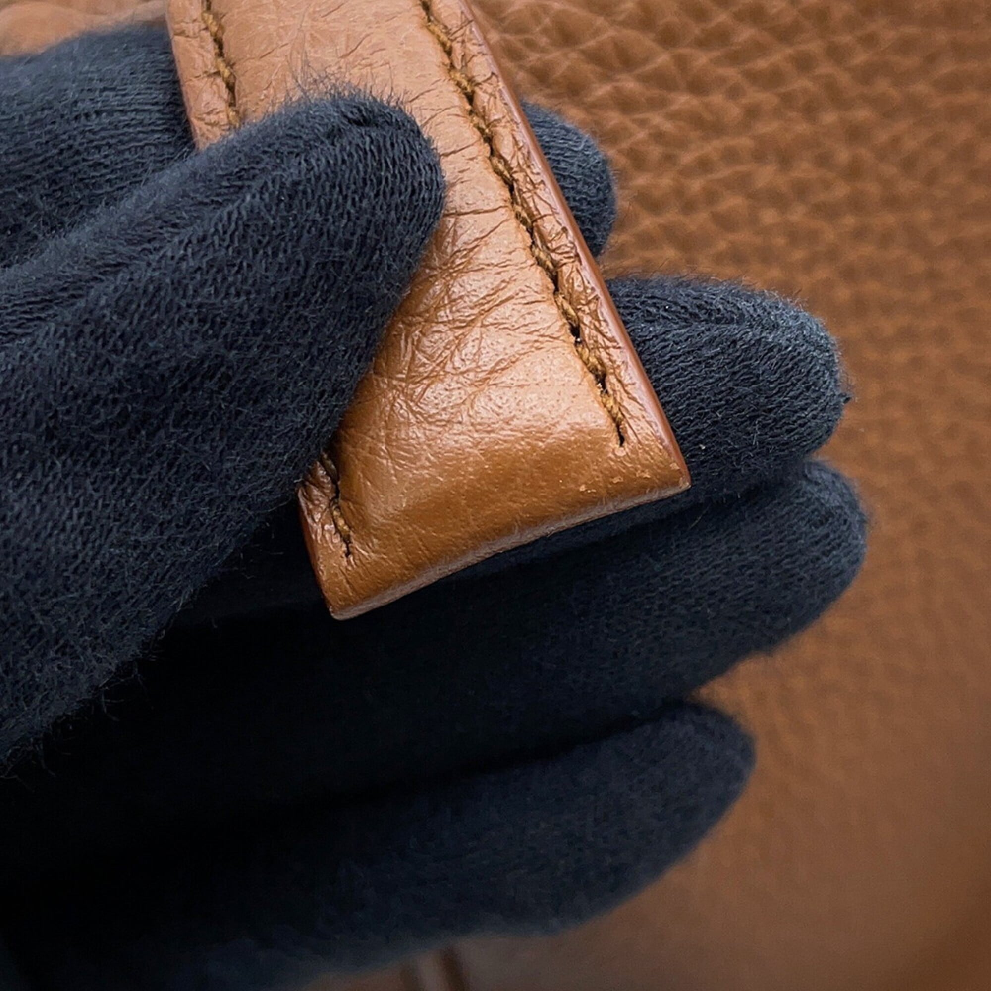 Prada shoulder bag Vitello Daino grain leather 2VH182 PRADA handbag — Like New