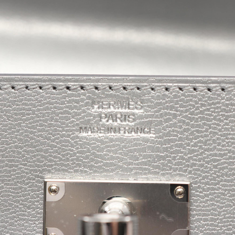 Hermes Hermès Kelly To Go Shoulder Bag in Leather, Chevre Shamquila, Silver, Argent — New - Store Return