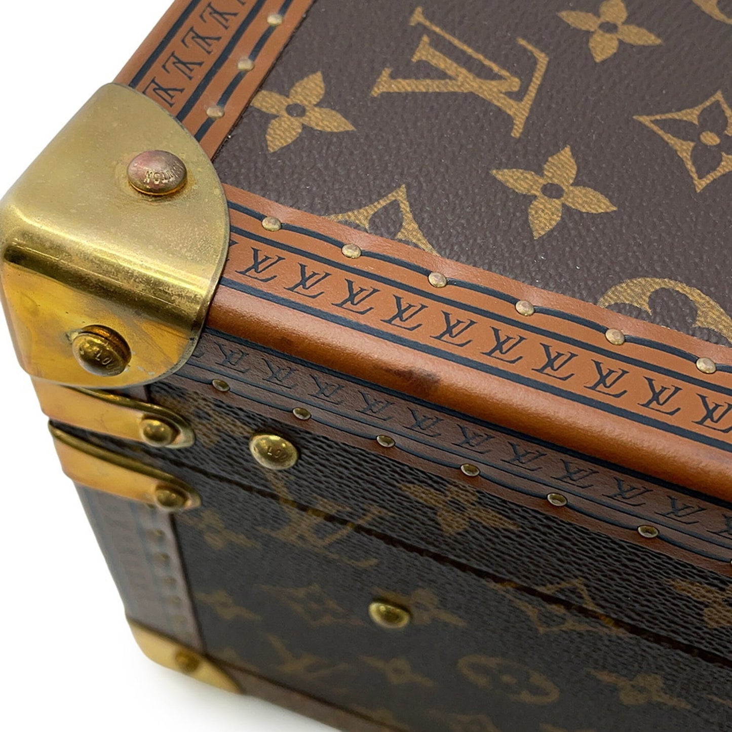 Louis Vuitton Trunk Monogram Visten 60 M21326 LOUIS VUITTON Case