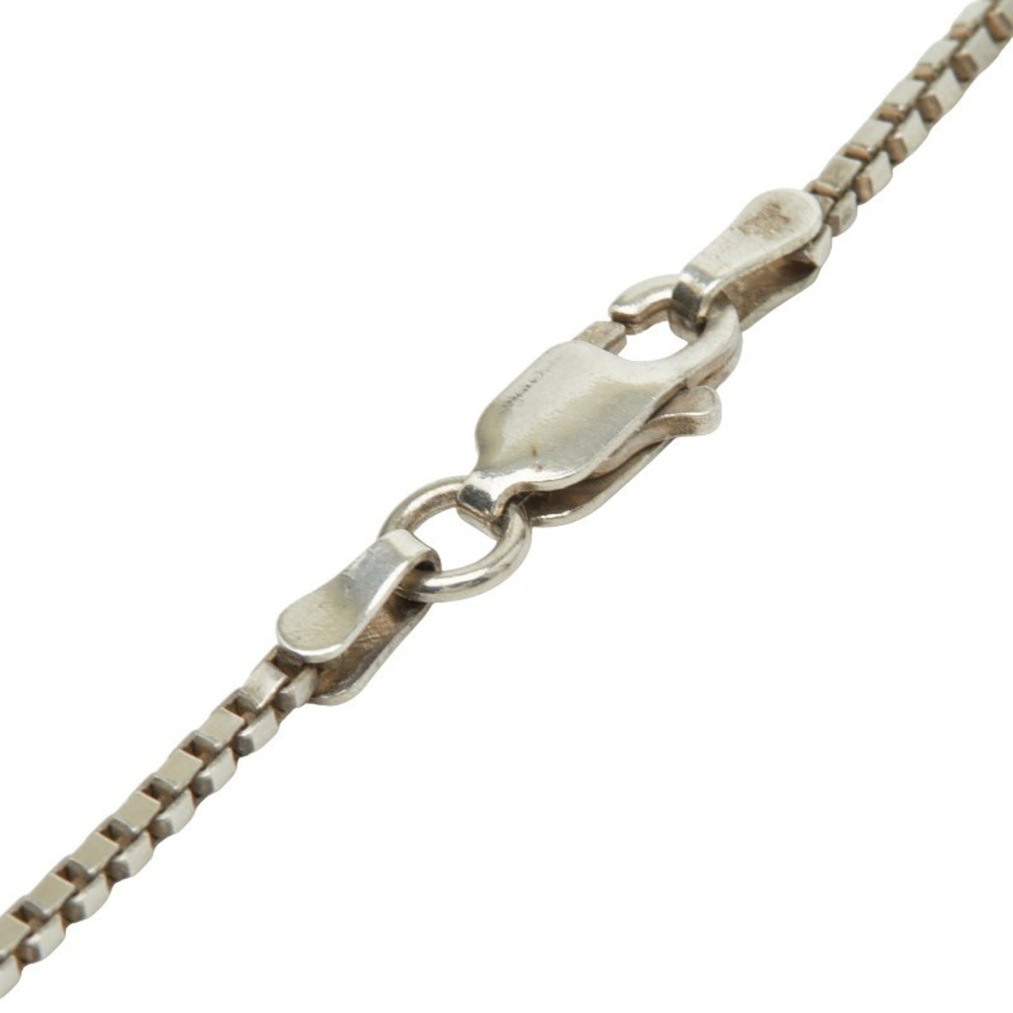 Gucci logo plate necklace in SV925 silver for women.