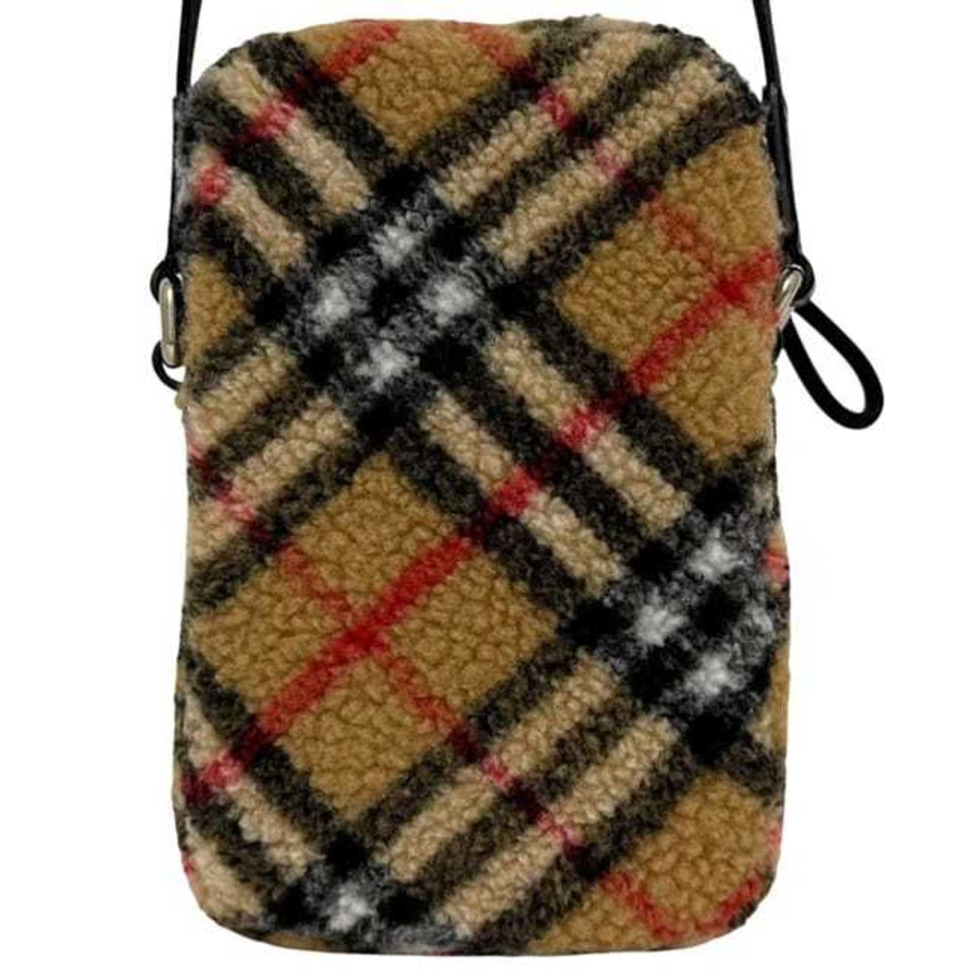 Burberry Vertical Mini Shoulder Bag (ec-24876) in Beige (Archive Beige) 8078299. Unused. Wool, leather, and fleece material. Crossbody bag Nova Check pattern — Like New
