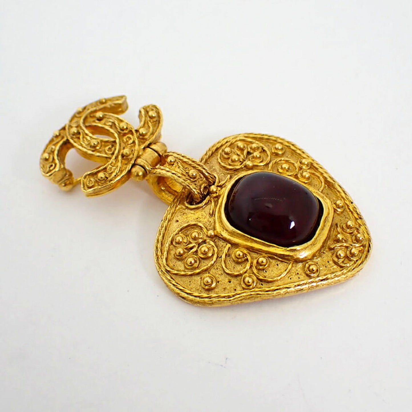 CHANEL colored stone brooch
