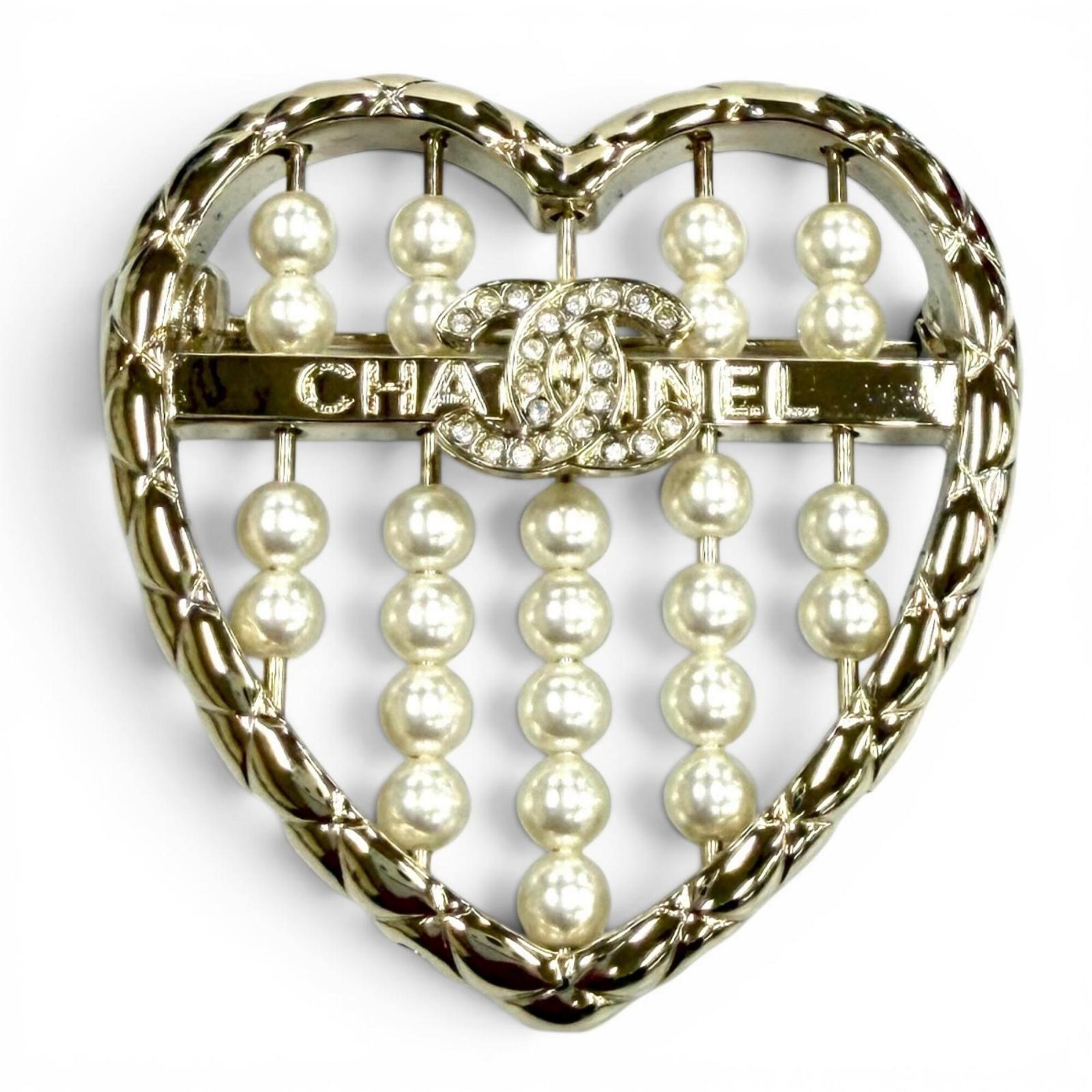 CHANEL B25A ABG046 Coco Mark Matelassé Heart Brooch, Gold and White, Made in Italy, Women's, with Box Dust Bag — Like New