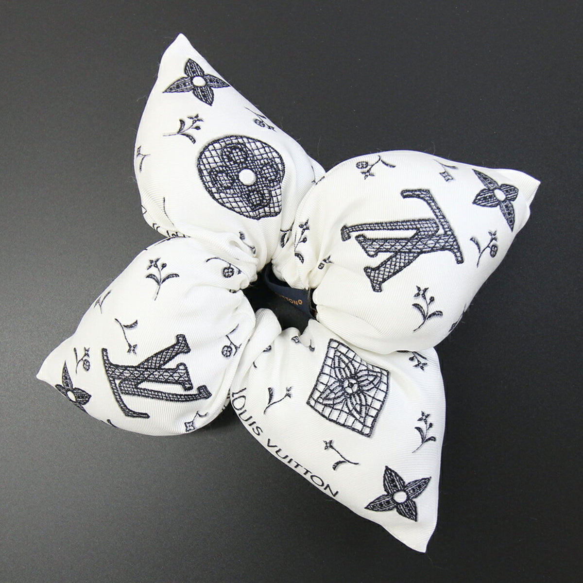 Louis Vuitton Fleur Piqué Scrunchie M96838 White 100% Silk Hair Clip LV Women's LOUIS VUITTON — Like New