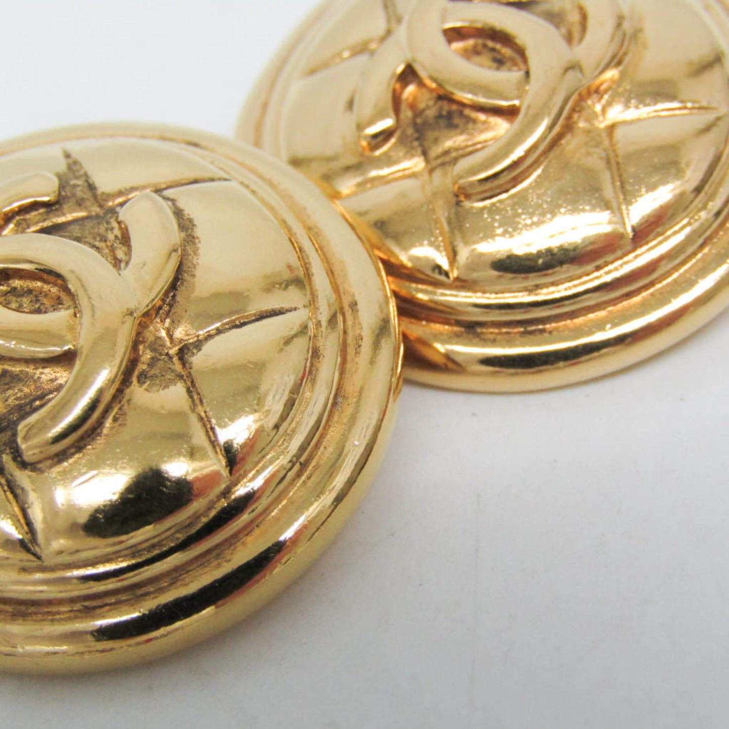 Chanel Matelasse COCO Mark Vintage Earrings No Stone Gold Plating Clip Earrings Gold