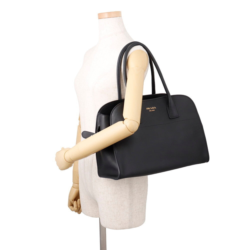Prada tote bag, leather 1BG517, PRADA handbag, black — Like New