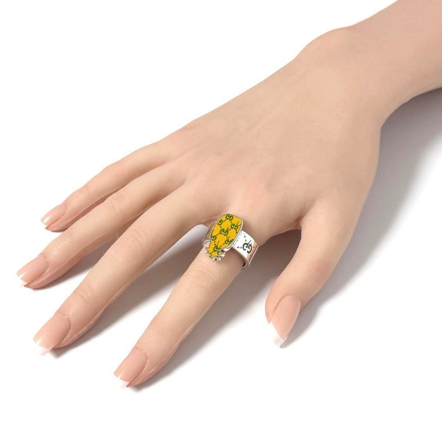 Gucci Men's Pineapple Silver Ring