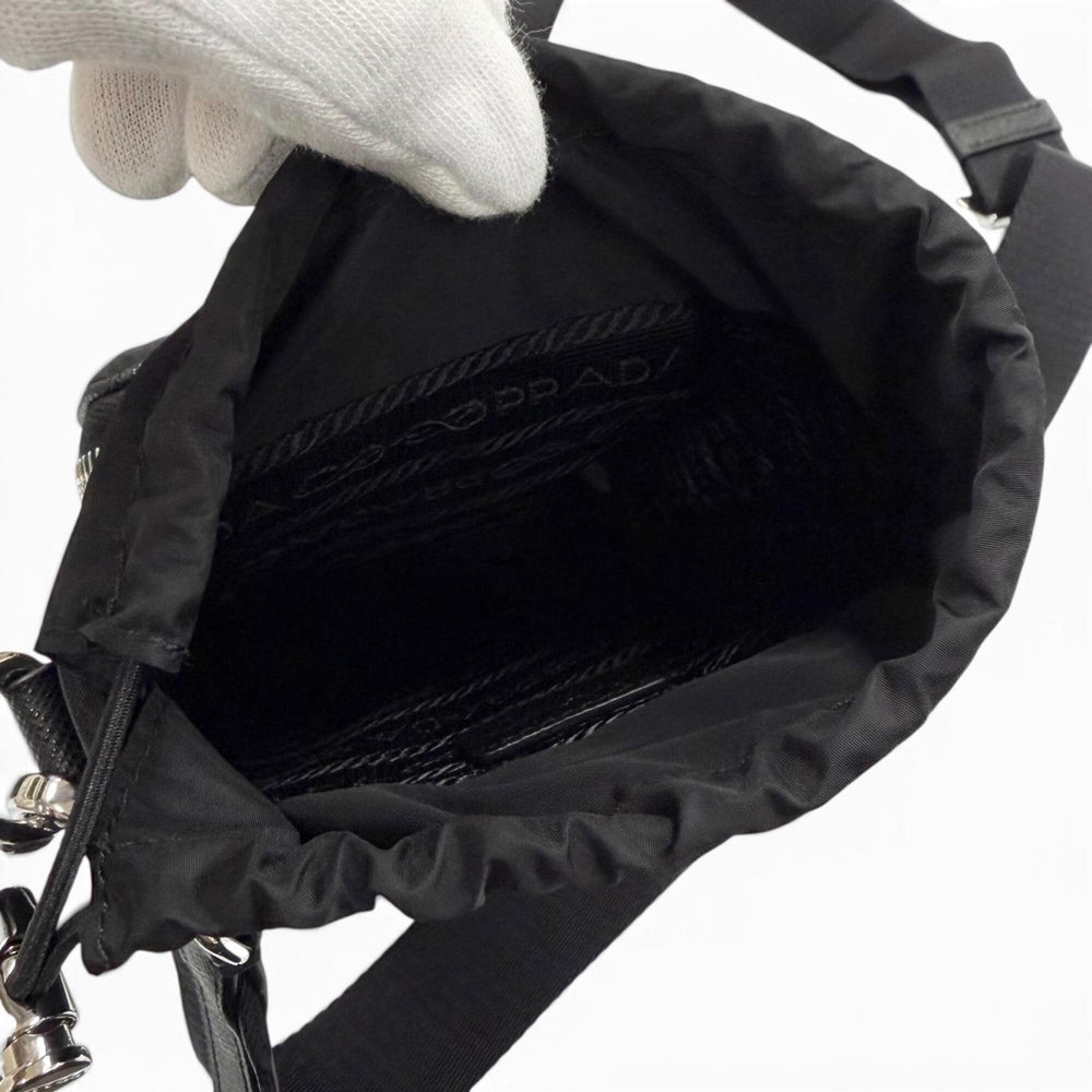 PRADA 2ZH155 Nylon Leather Re-Nylon Triangle Logo Plate Phone Case Shoulder Bag Black Silver Hardware Made in Italy Men's Comes with Box — Like New