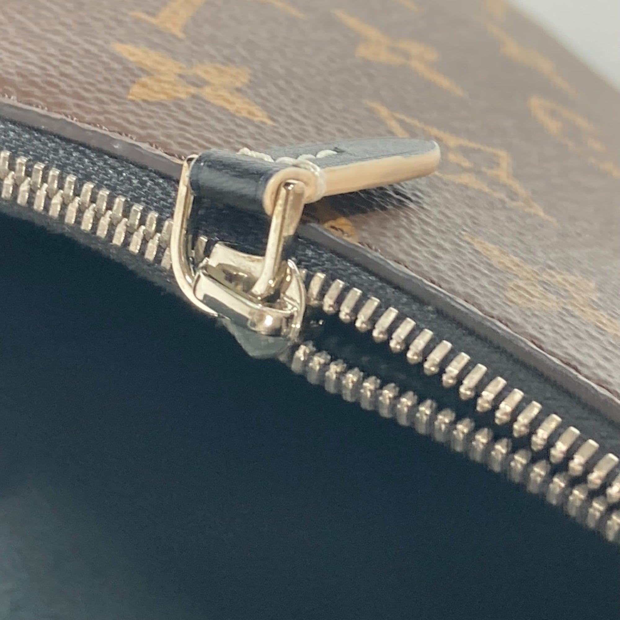 LOUIS VUITTON M44115 Monogram Chain It PM Bag Handbag Shoulder Canvas Women's Brown MO-240721-2 — Like New