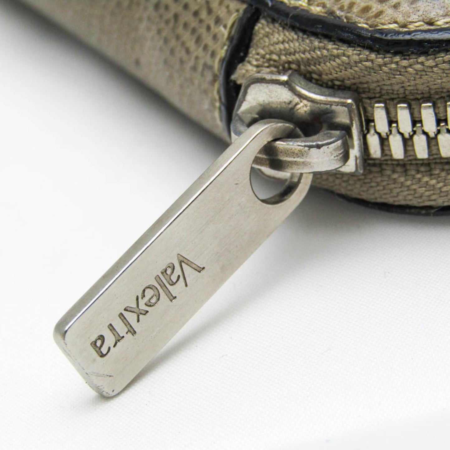 Valextra V9L06 Women,Men  Calfskin Long Wallet (bi-fold) Grayish