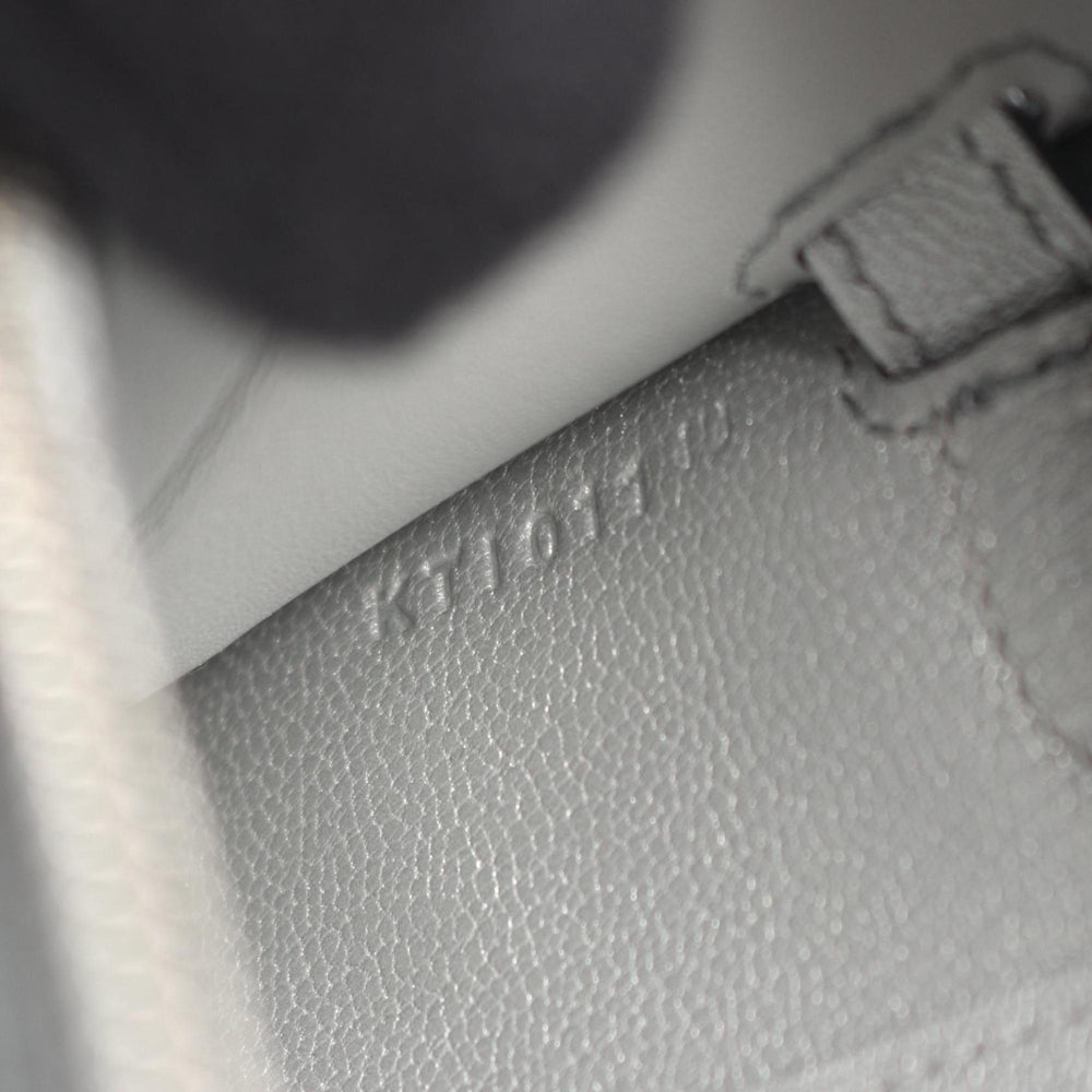 Hermes Hermès Kelly To Go Shoulder Bag in Leather, Chevre Shamquila, Silver, Argent — New - Store Return