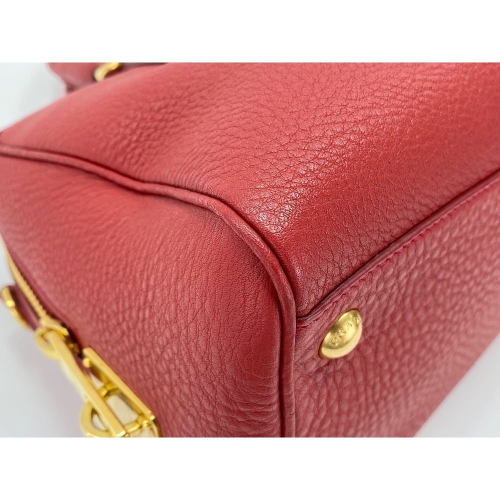Prada tote bag, red — Like New