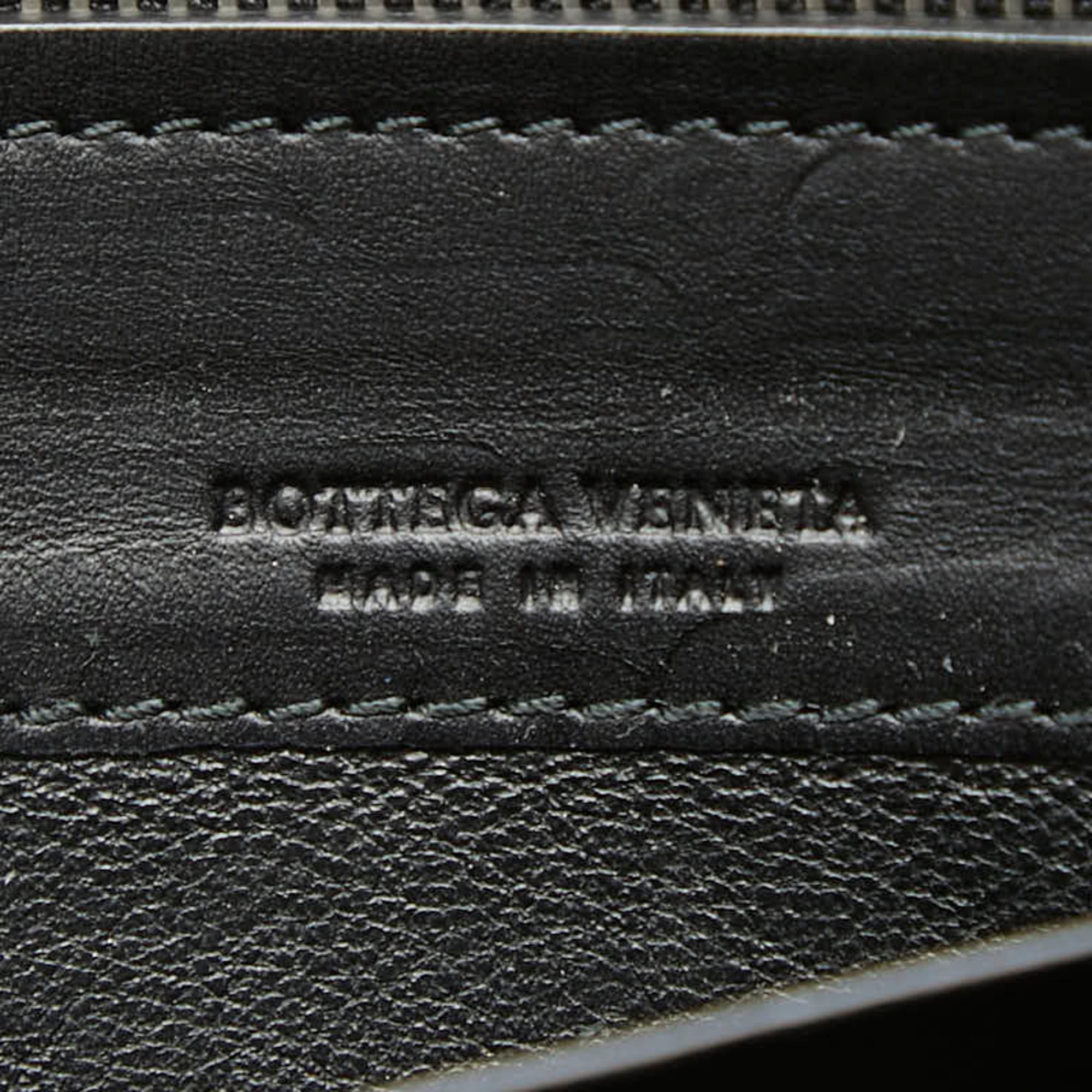 Bottega Veneta Intrecciato Round Zip Long Wallet in Black Leather for Women