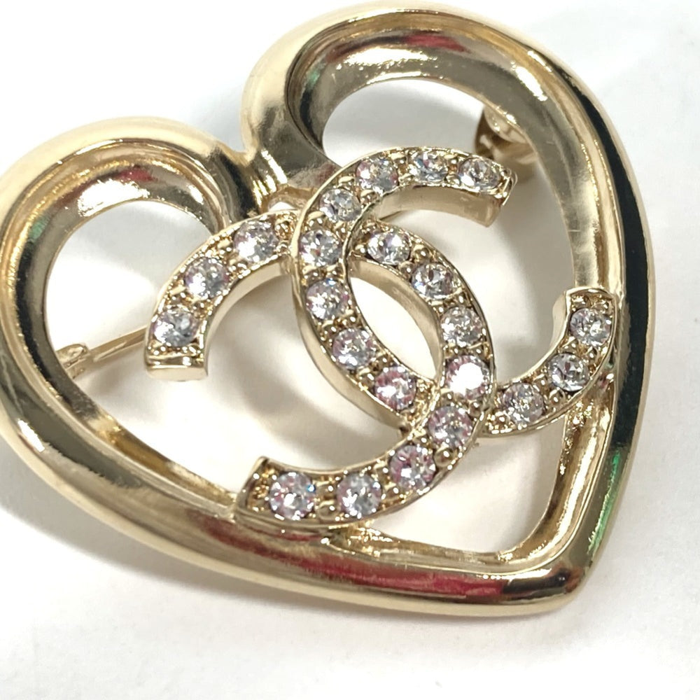 CHANEL P23C CC Coco Mark Heart Rhinestone Brooch Metal Women's Gold G-240725-34 — New - Store Return