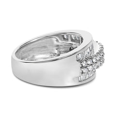 14K White Gold Round and Baguette Diamond Ring (1 1/2 Cttw, F-G Color, SI1-SI2 Clarity)